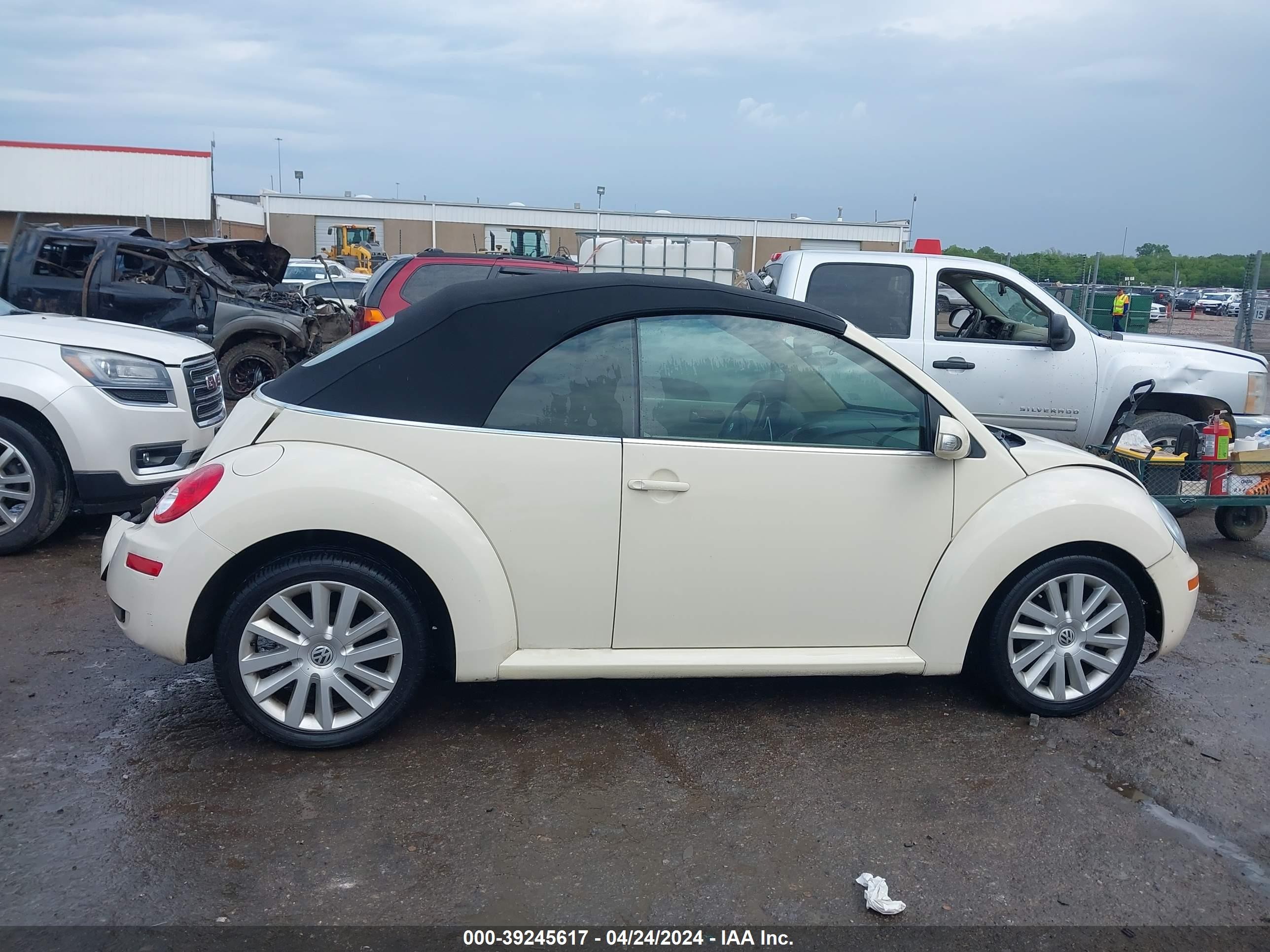 Photo 12 VIN: 3VWRF31Y89M406255 - VOLKSWAGEN BEETLE 