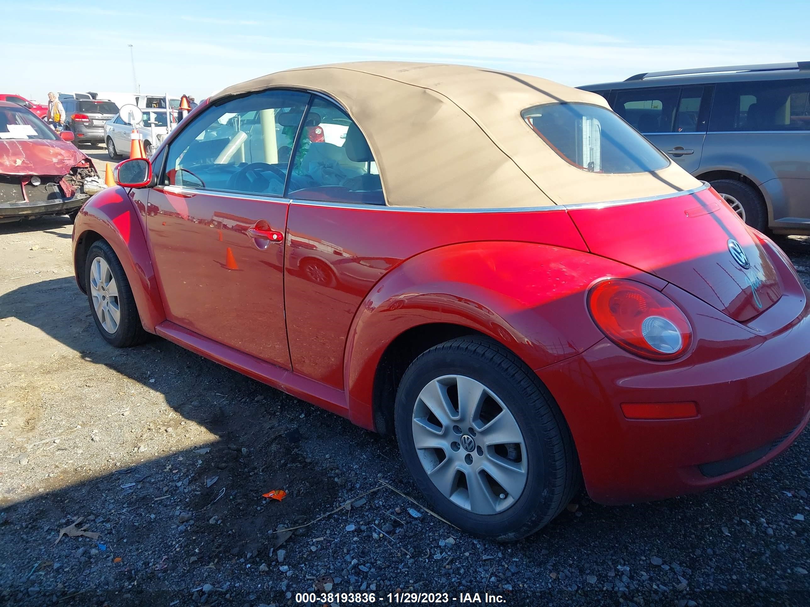 Photo 13 VIN: 3VWRF31Y99M400447 - VOLKSWAGEN BEETLE 