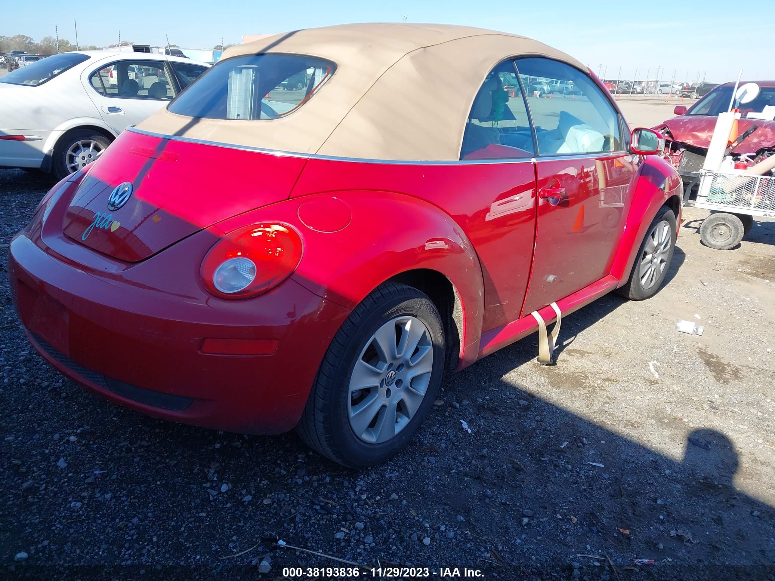 Photo 3 VIN: 3VWRF31Y99M400447 - VOLKSWAGEN BEETLE 