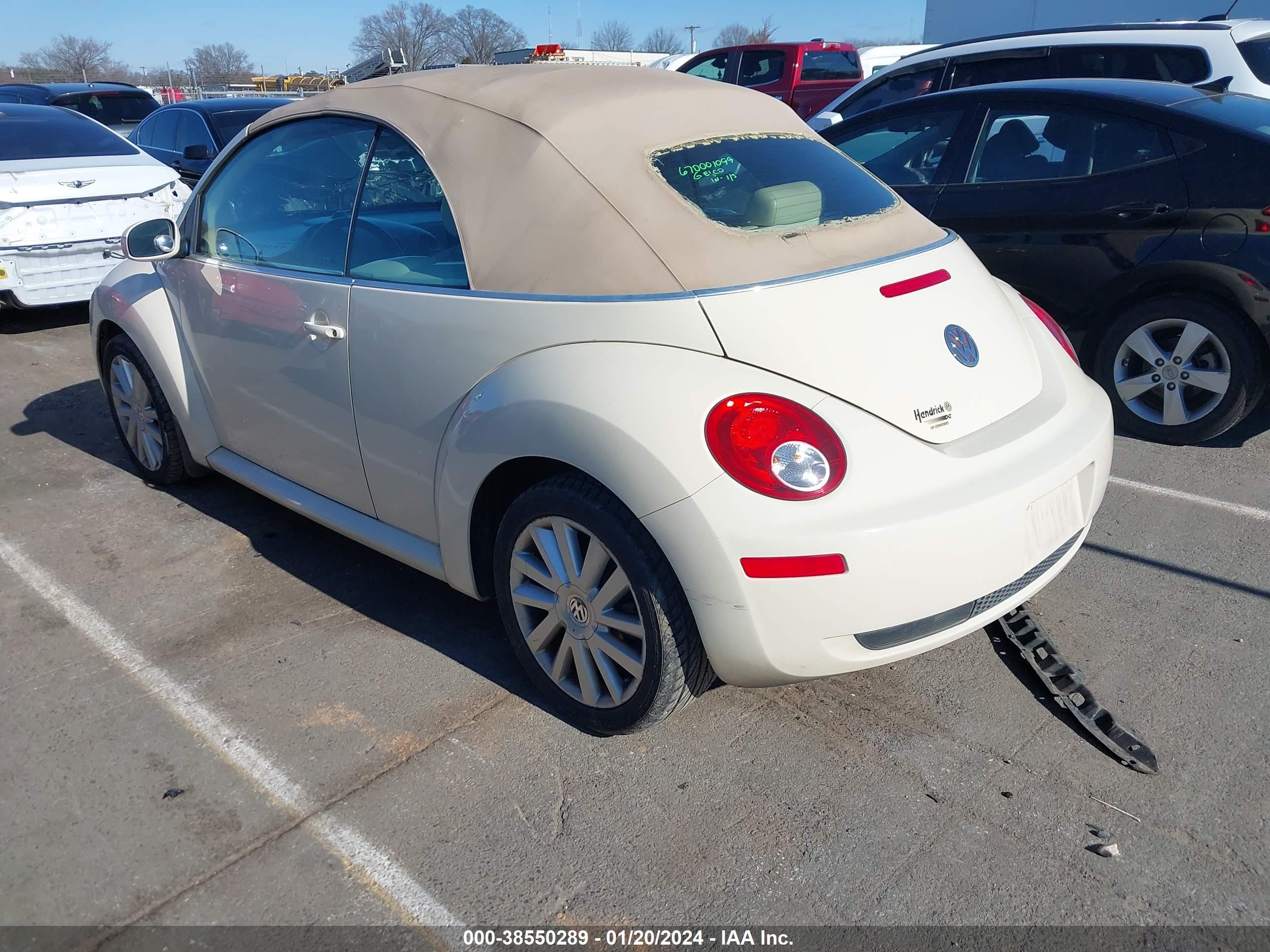 Photo 2 VIN: 3VWRF31YX8M413609 - VOLKSWAGEN BEETLE 