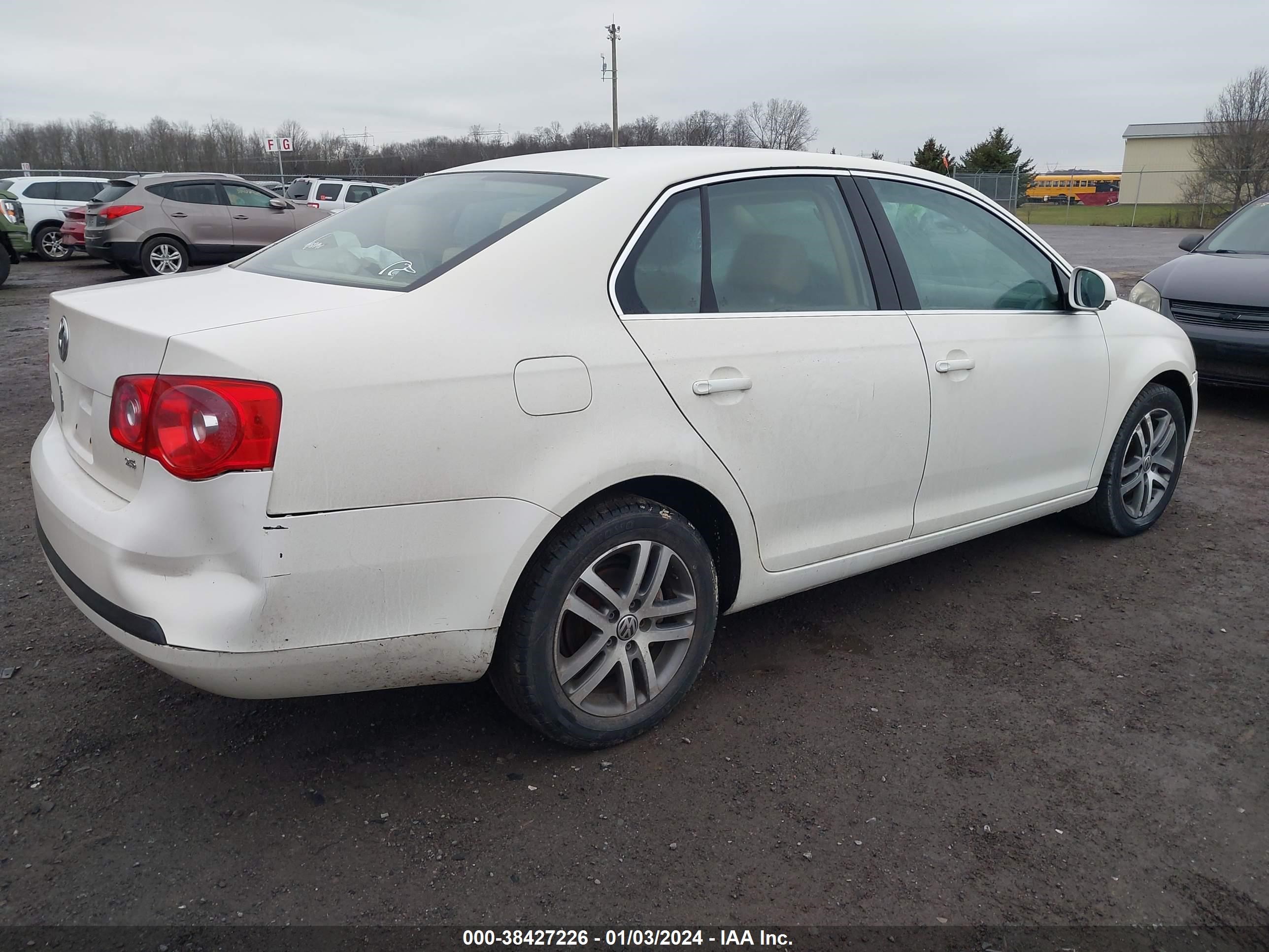 Photo 3 VIN: 3VWRF71KX6M684864 - VOLKSWAGEN JETTA 