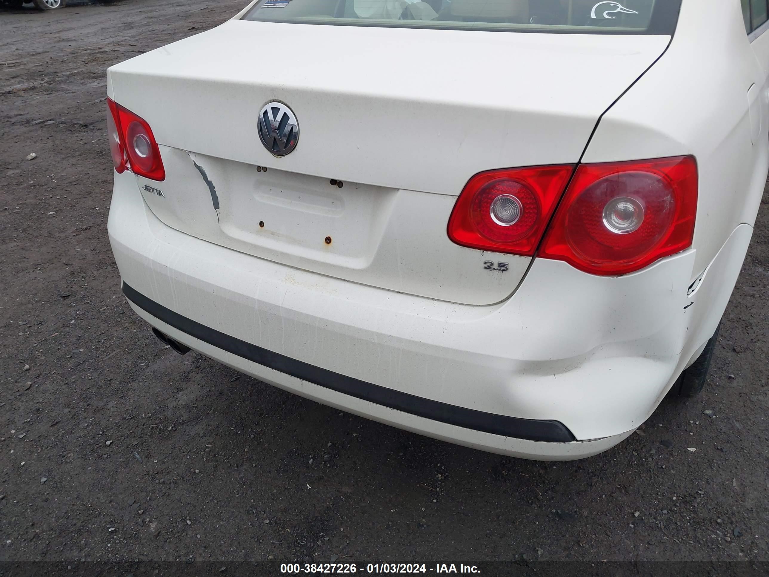 Photo 5 VIN: 3VWRF71KX6M684864 - VOLKSWAGEN JETTA 