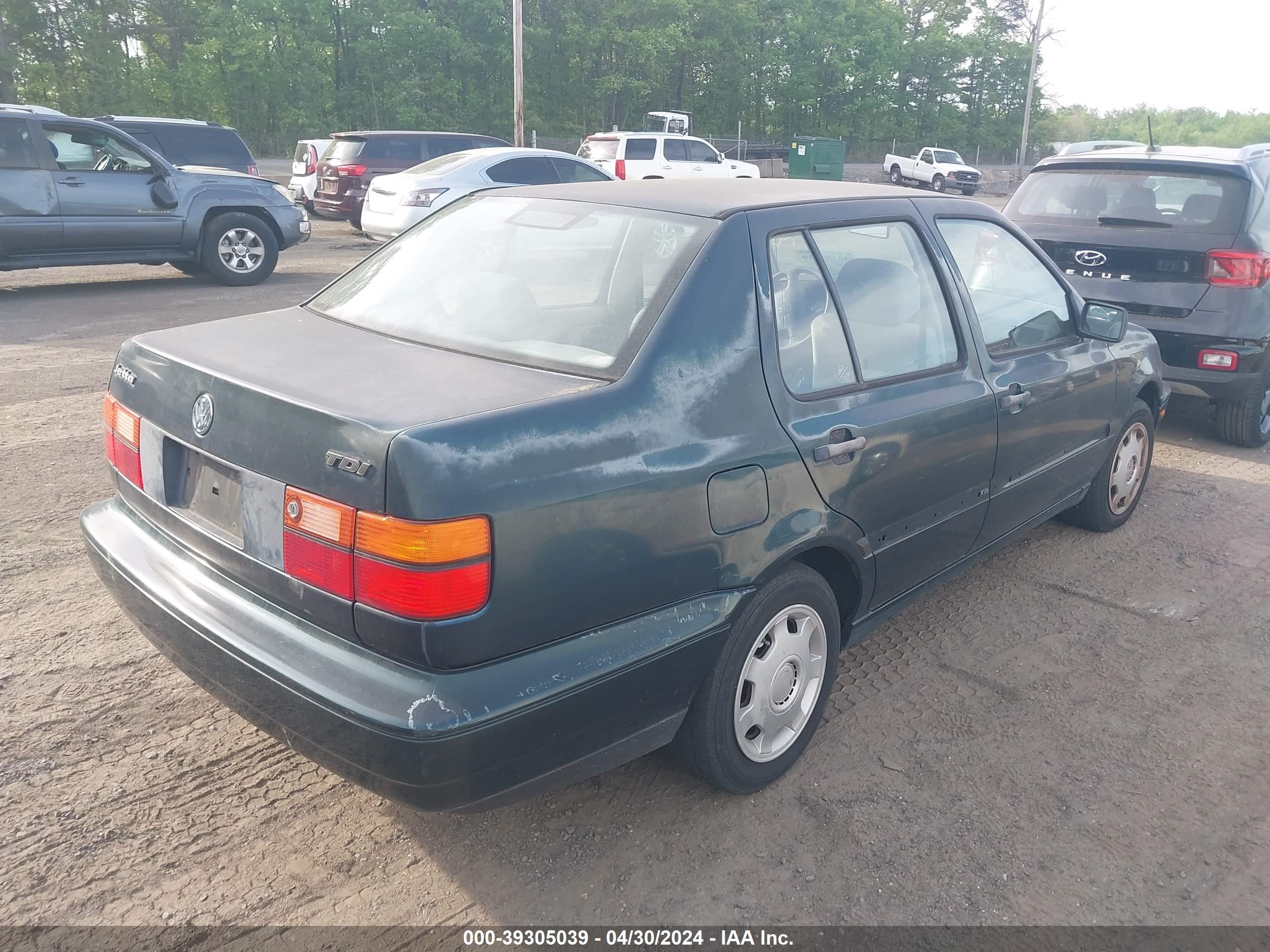 Photo 3 VIN: 3VWRF81H2WM238623 - VOLKSWAGEN JETTA 