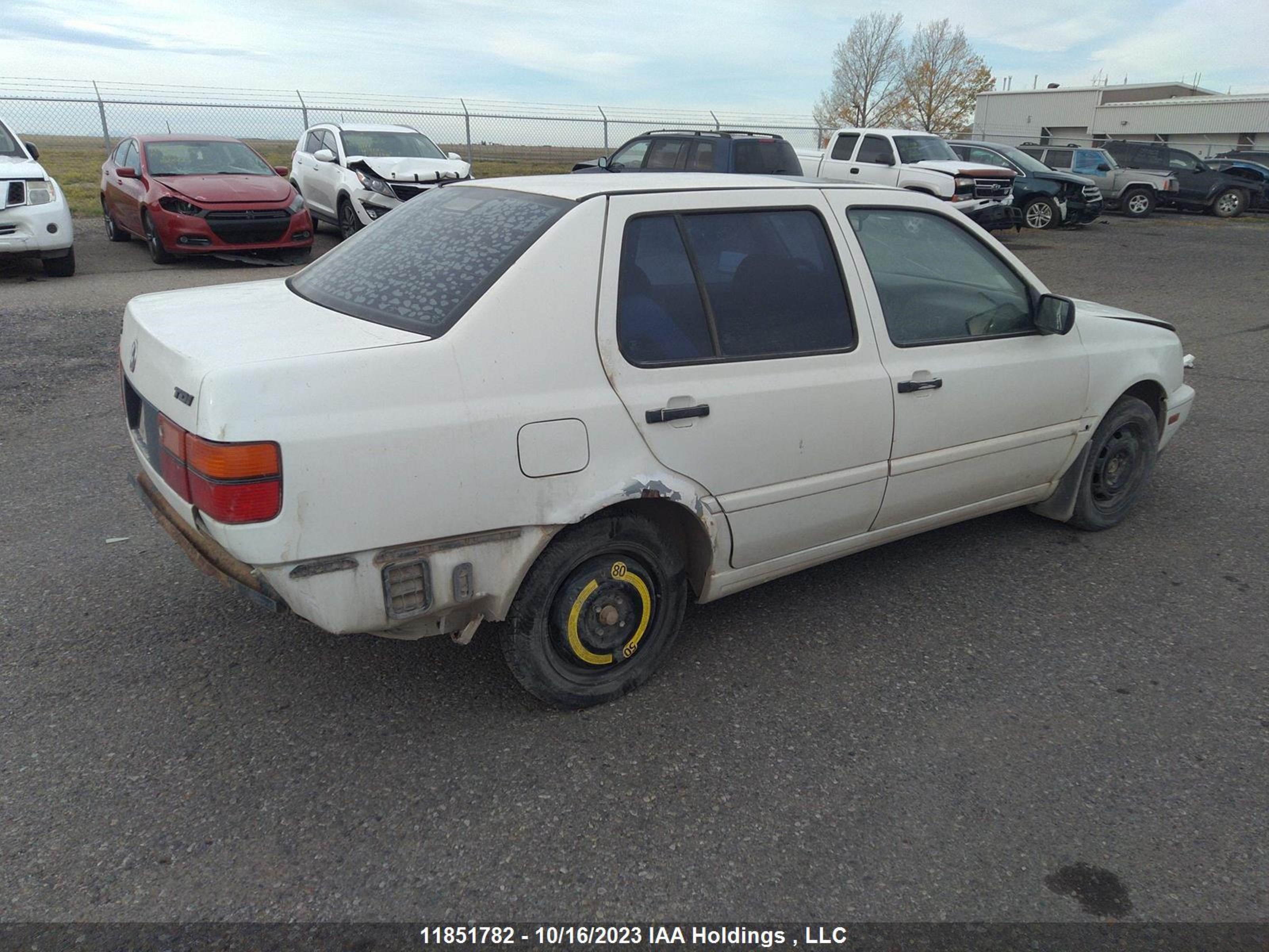 Photo 3 VIN: 3VWRF81H5XM233837 - VOLKSWAGEN JETTA 