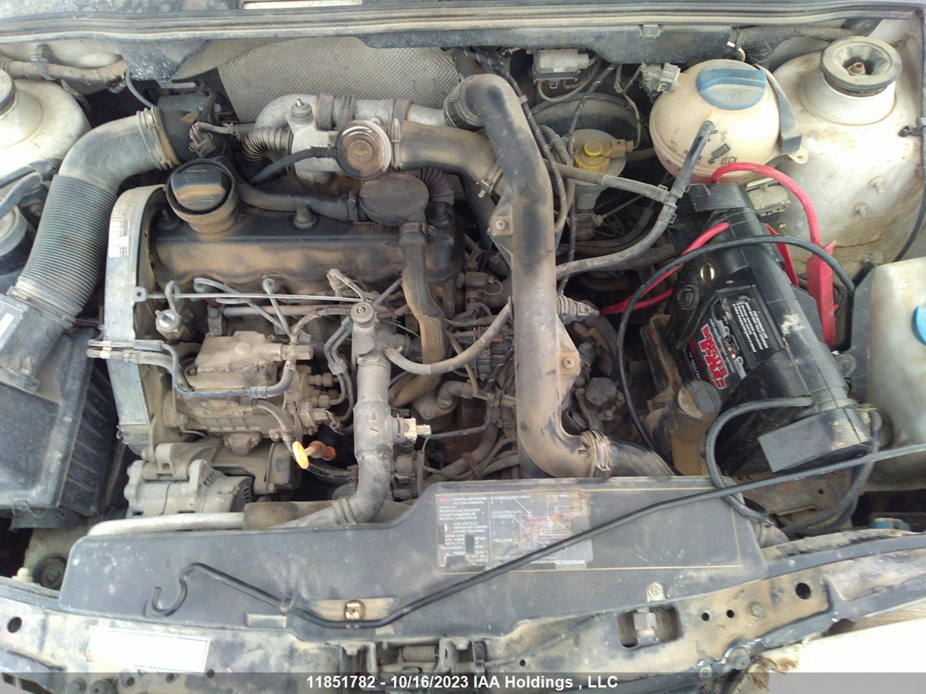 Photo 9 VIN: 3VWRF81H5XM233837 - VOLKSWAGEN JETTA 