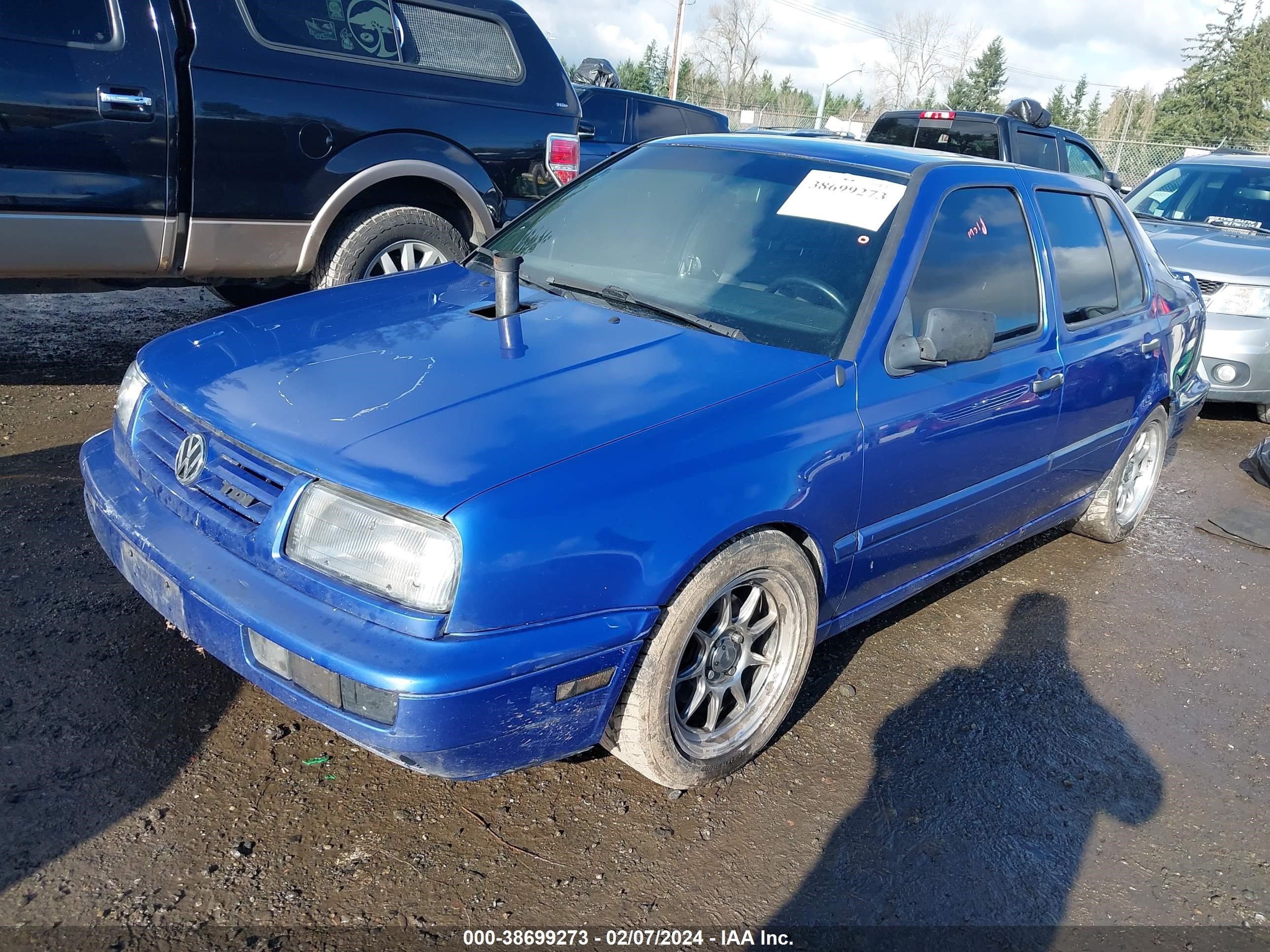 Photo 1 VIN: 3VWRF81H6WM128917 - VOLKSWAGEN JETTA 