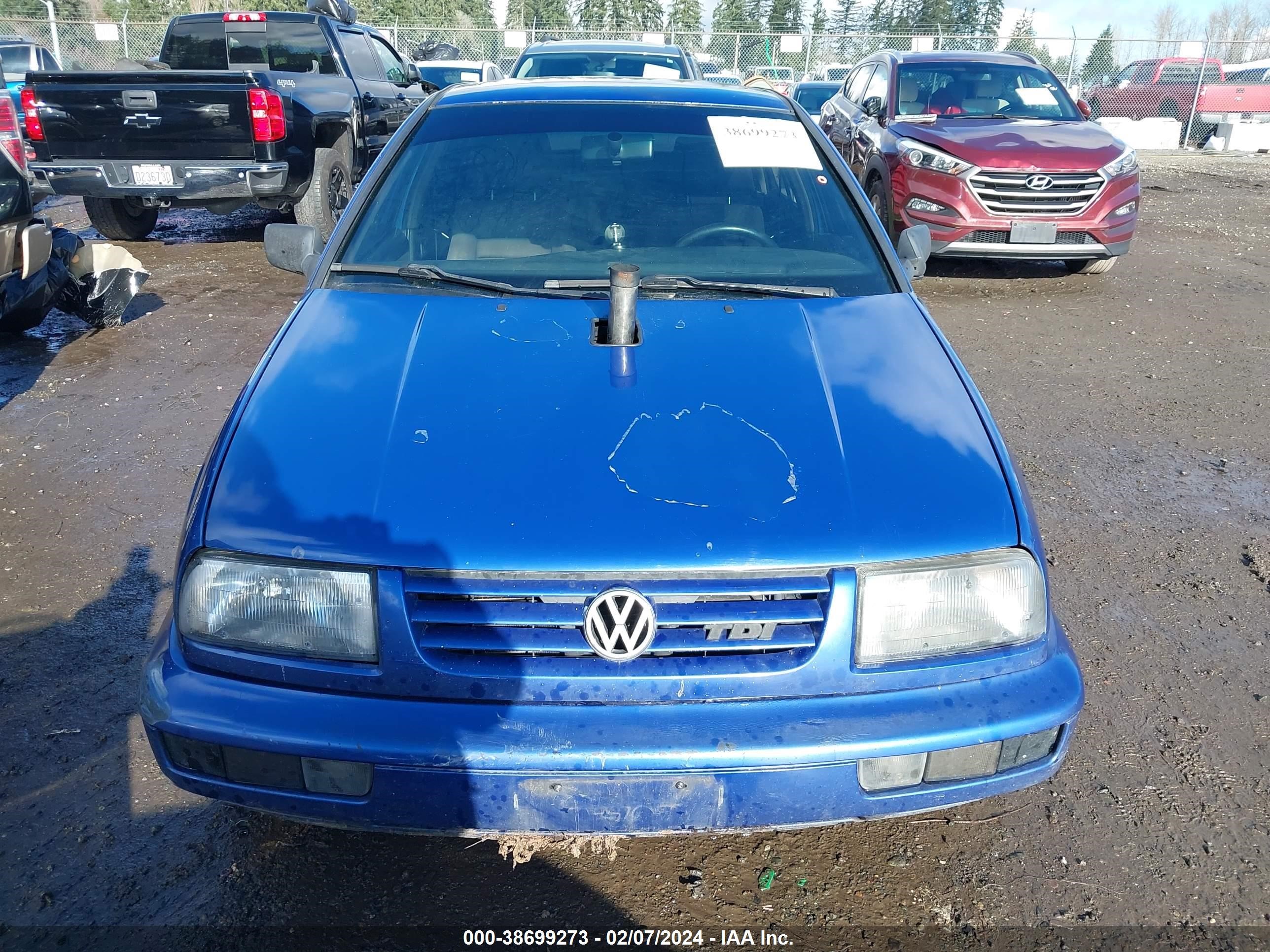 Photo 11 VIN: 3VWRF81H6WM128917 - VOLKSWAGEN JETTA 