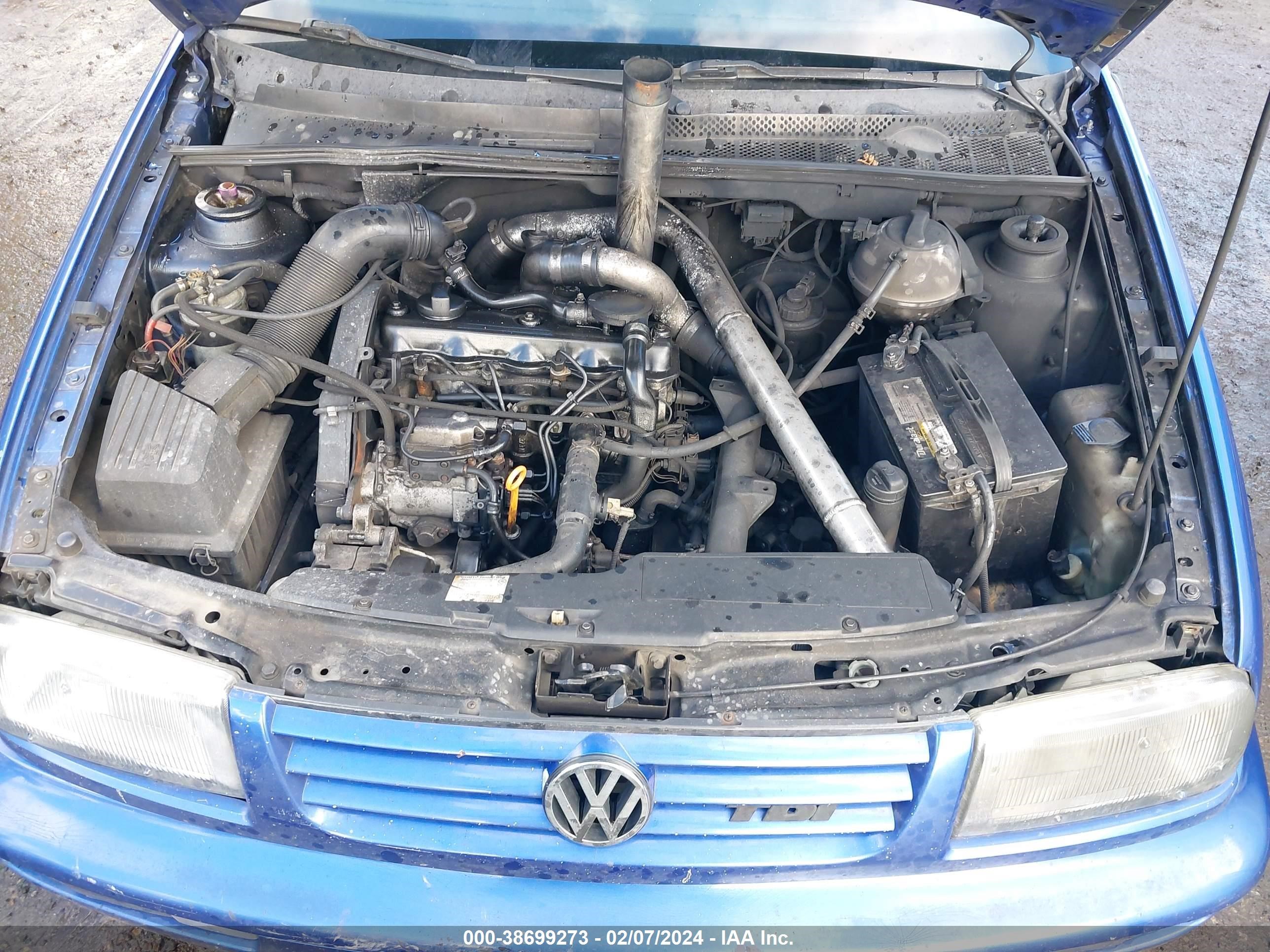 Photo 9 VIN: 3VWRF81H6WM128917 - VOLKSWAGEN JETTA 