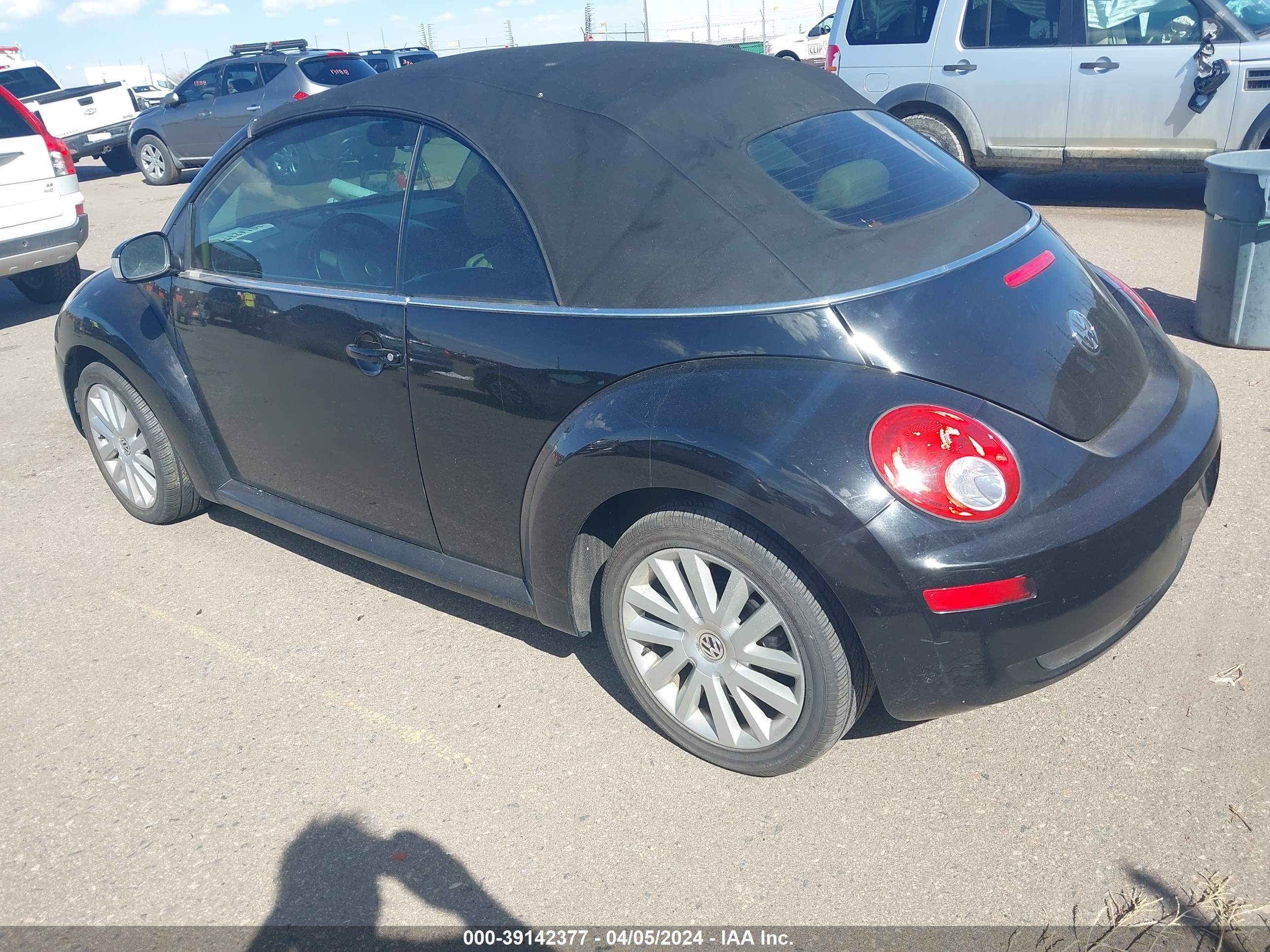 Photo 2 VIN: 3VWRG31Y88M415257 - VOLKSWAGEN BEETLE 