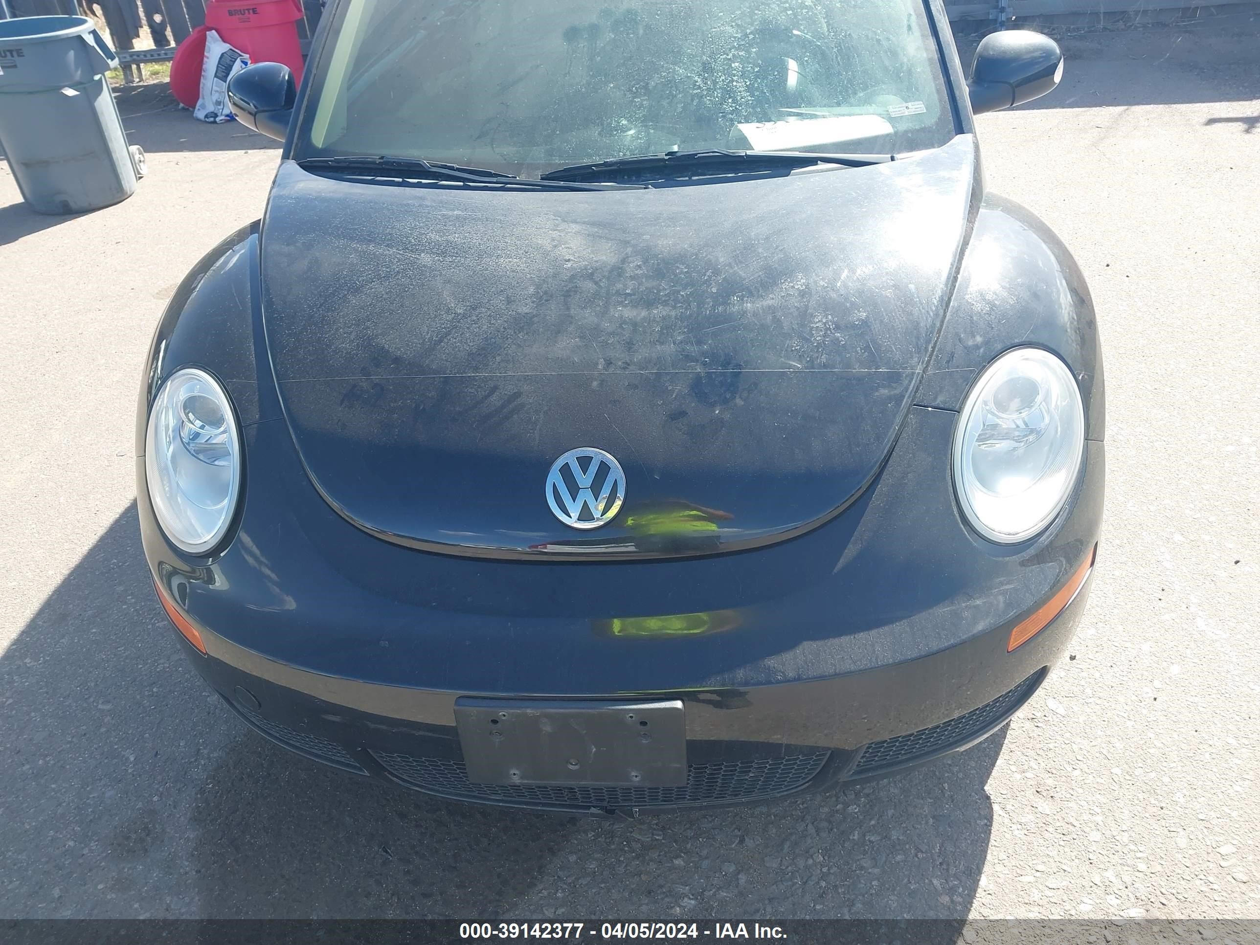 Photo 5 VIN: 3VWRG31Y88M415257 - VOLKSWAGEN BEETLE 