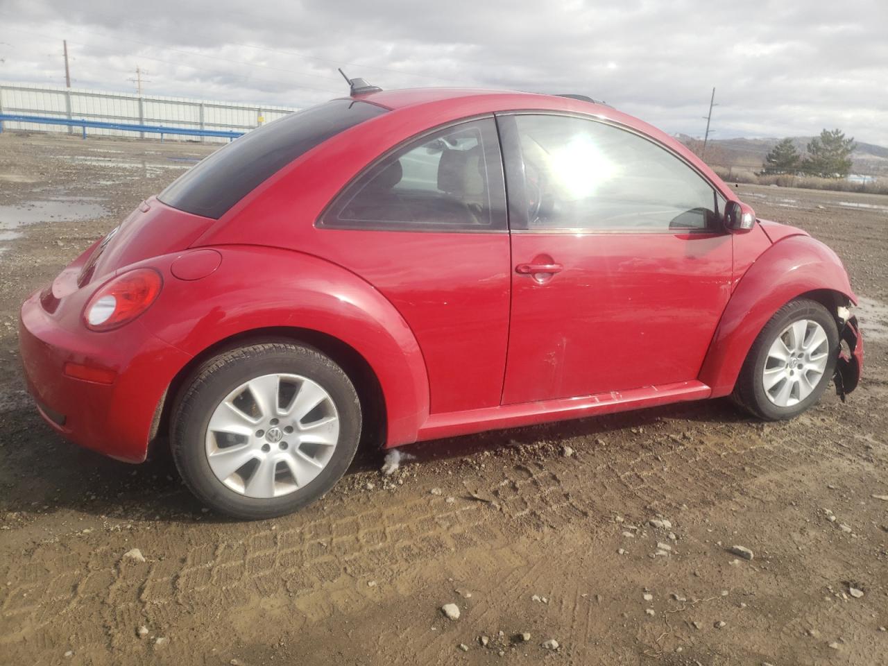 Photo 2 VIN: 3VWRG3AG5AM026380 - VOLKSWAGEN BEETLE 