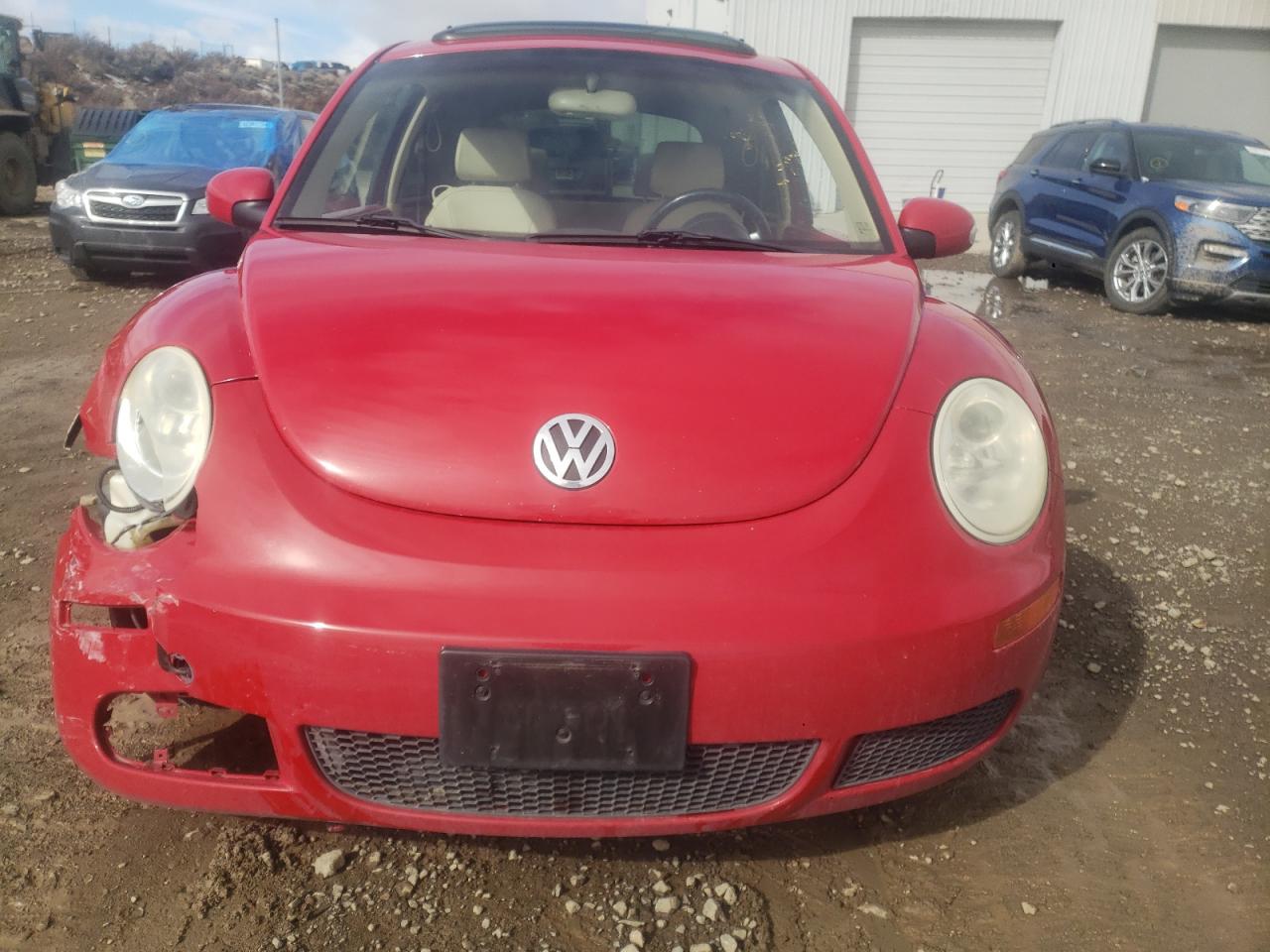 Photo 4 VIN: 3VWRG3AG5AM026380 - VOLKSWAGEN BEETLE 