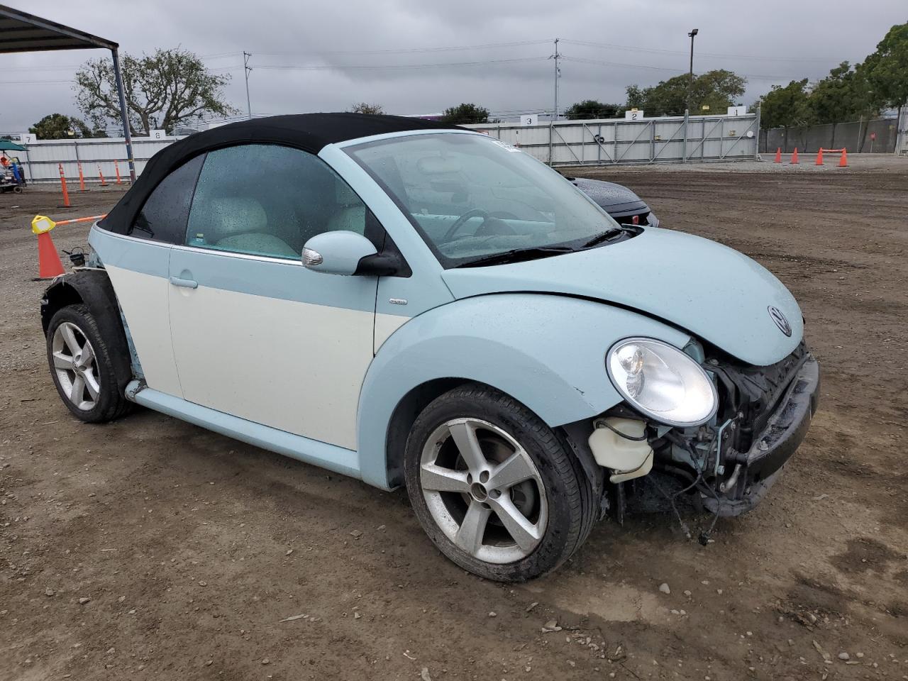 Photo 3 VIN: 3VWRG3ALXAM005800 - VOLKSWAGEN BEETLE 