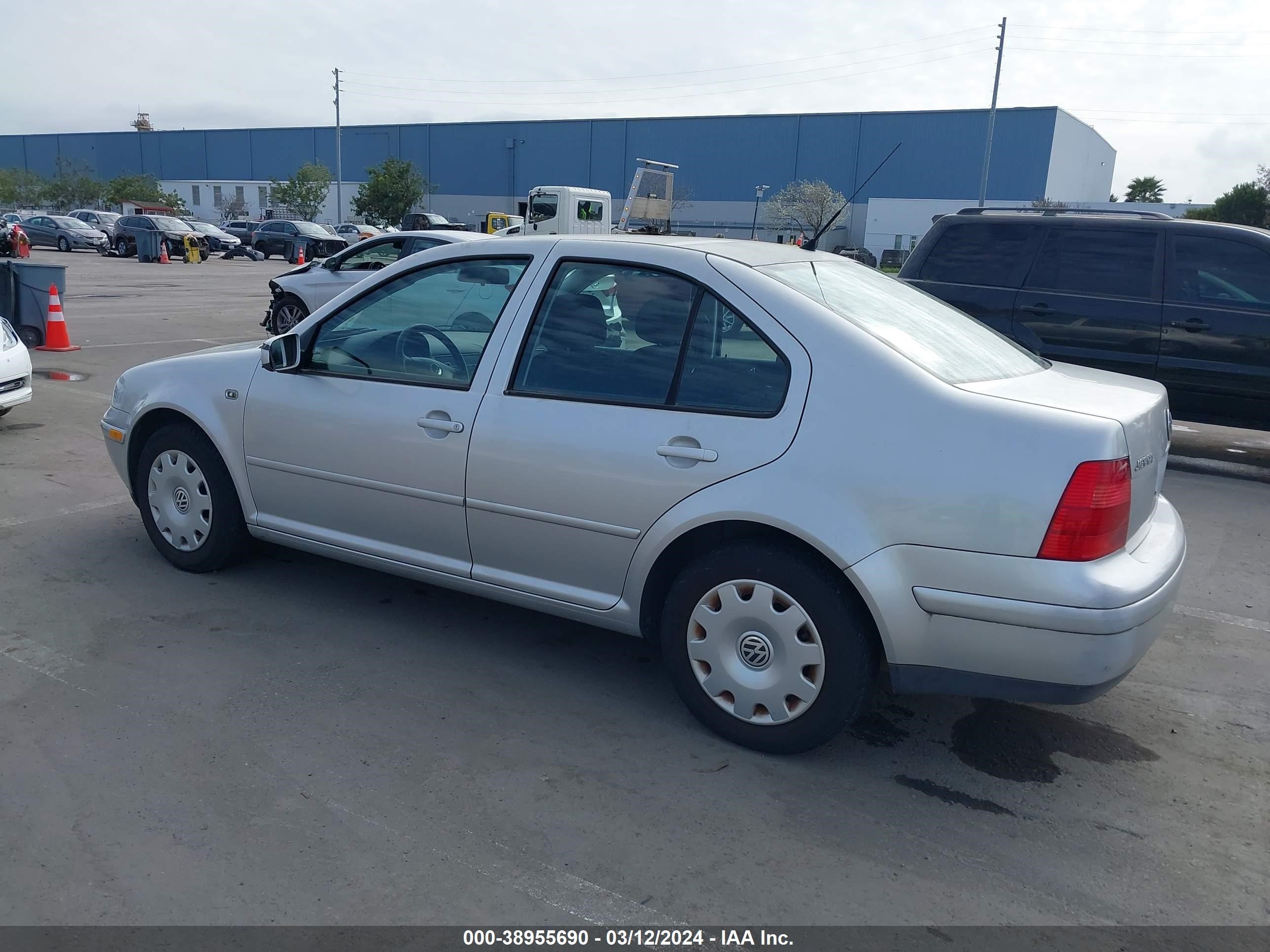 Photo 2 VIN: 3VWRK69M51M169677 - VOLKSWAGEN JETTA 