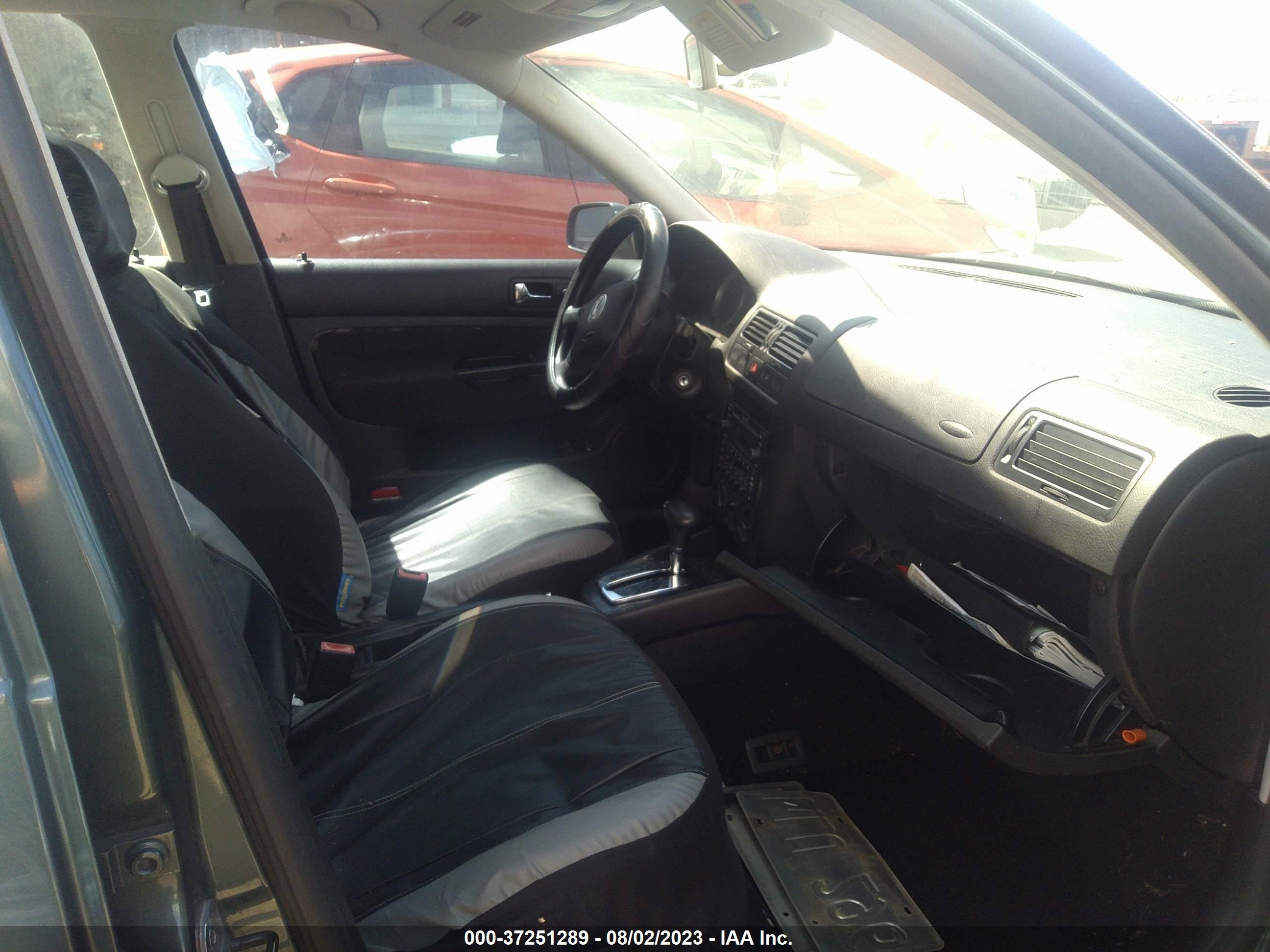 Photo 4 VIN: 3VWRK69M74M039937 - VOLKSWAGEN JETTA 