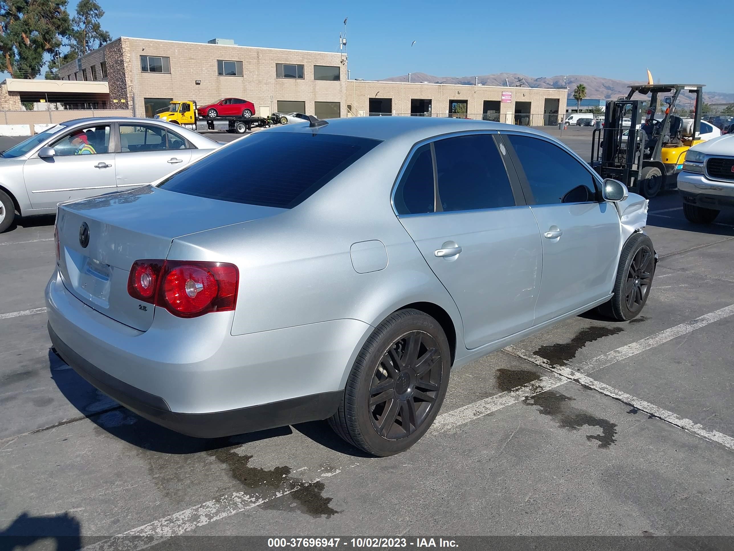 Photo 3 VIN: 3VWRM71K08M078921 - VOLKSWAGEN JETTA 