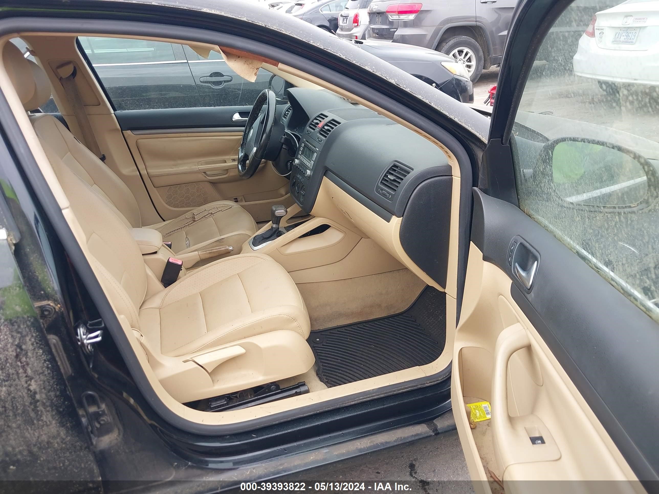 Photo 4 VIN: 3VWRM71K28M042454 - VOLKSWAGEN JETTA 