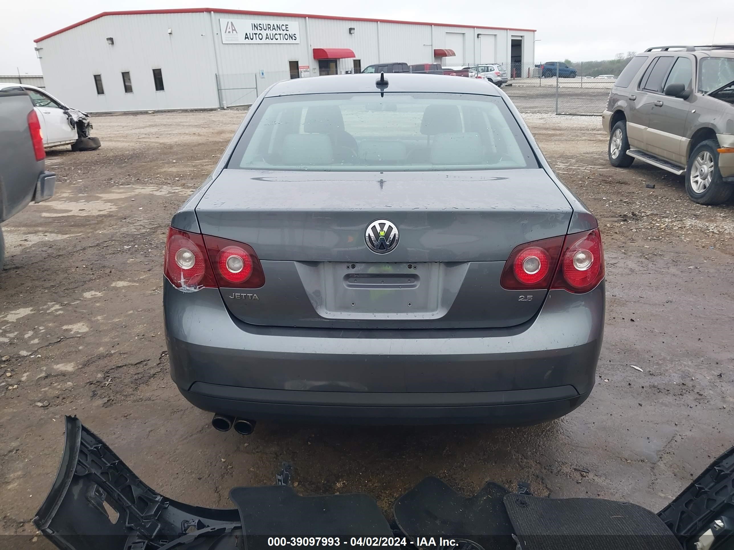 Photo 16 VIN: 3VWRM71K28M053924 - VOLKSWAGEN JETTA 