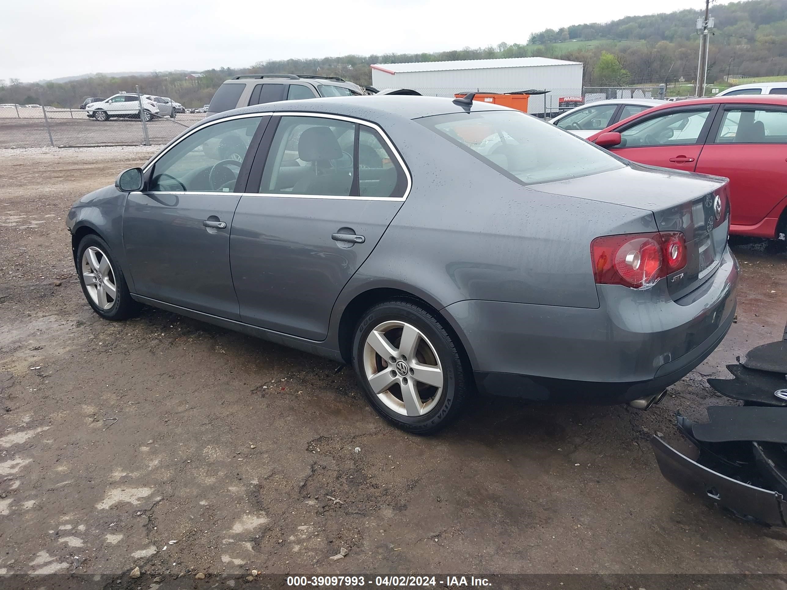 Photo 2 VIN: 3VWRM71K28M053924 - VOLKSWAGEN JETTA 