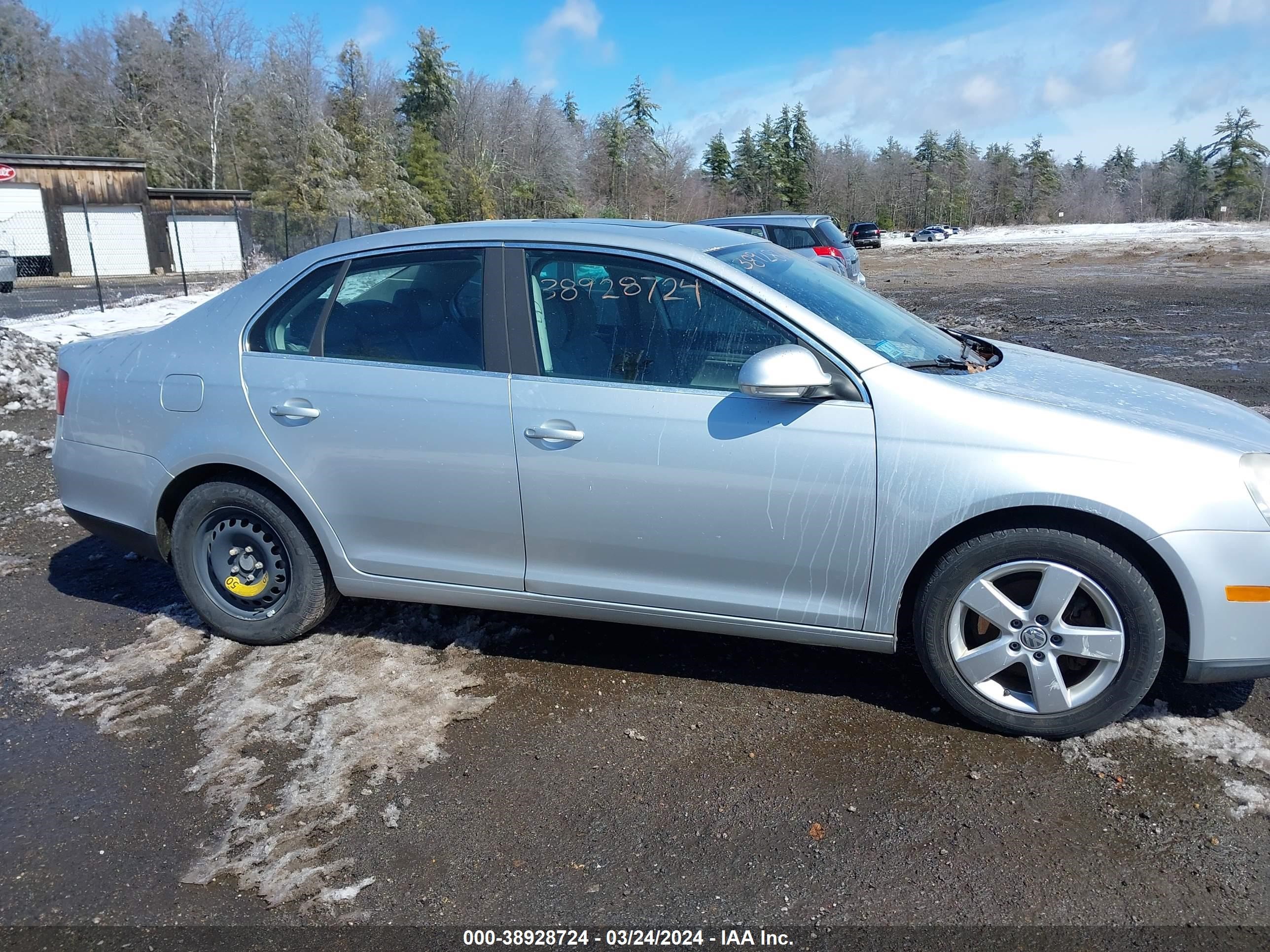 Photo 12 VIN: 3VWRM71K68M008016 - VOLKSWAGEN JETTA 