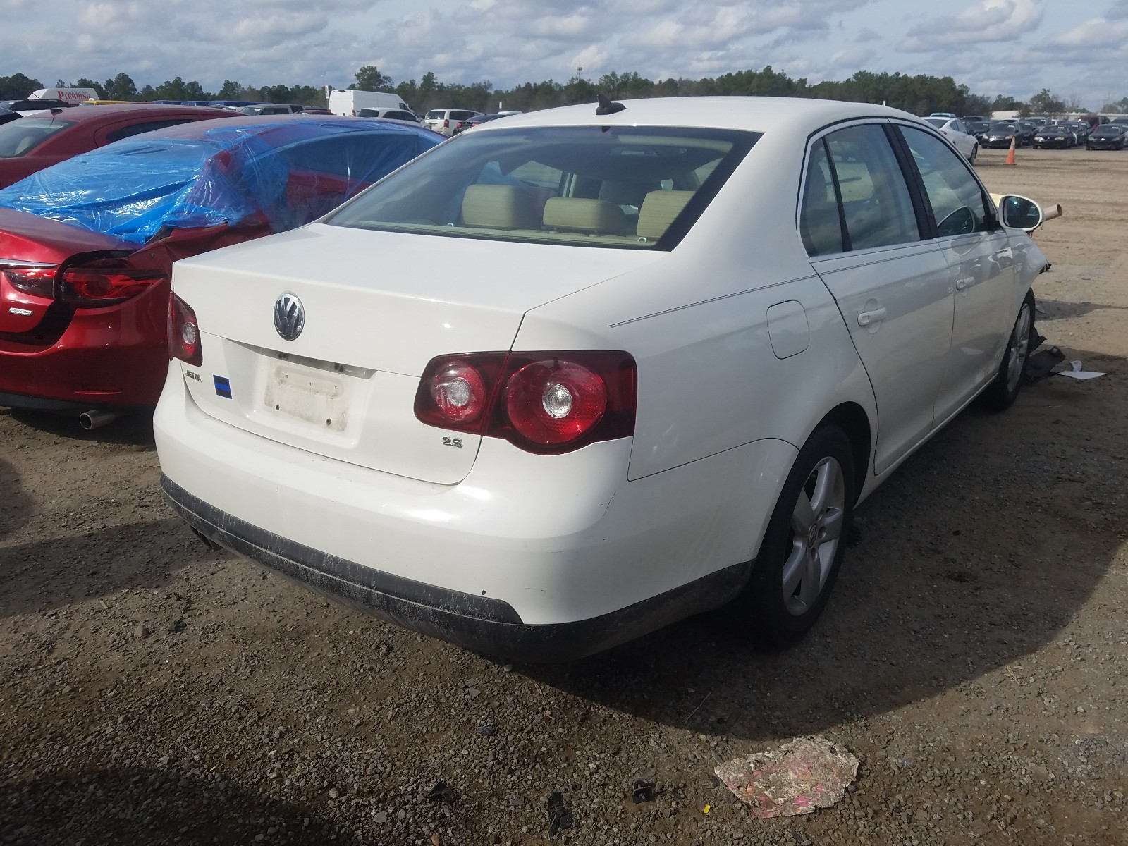 Photo 3 VIN: 3VWRM71K98M012528 - VOLKSWAGEN JETTA SE 