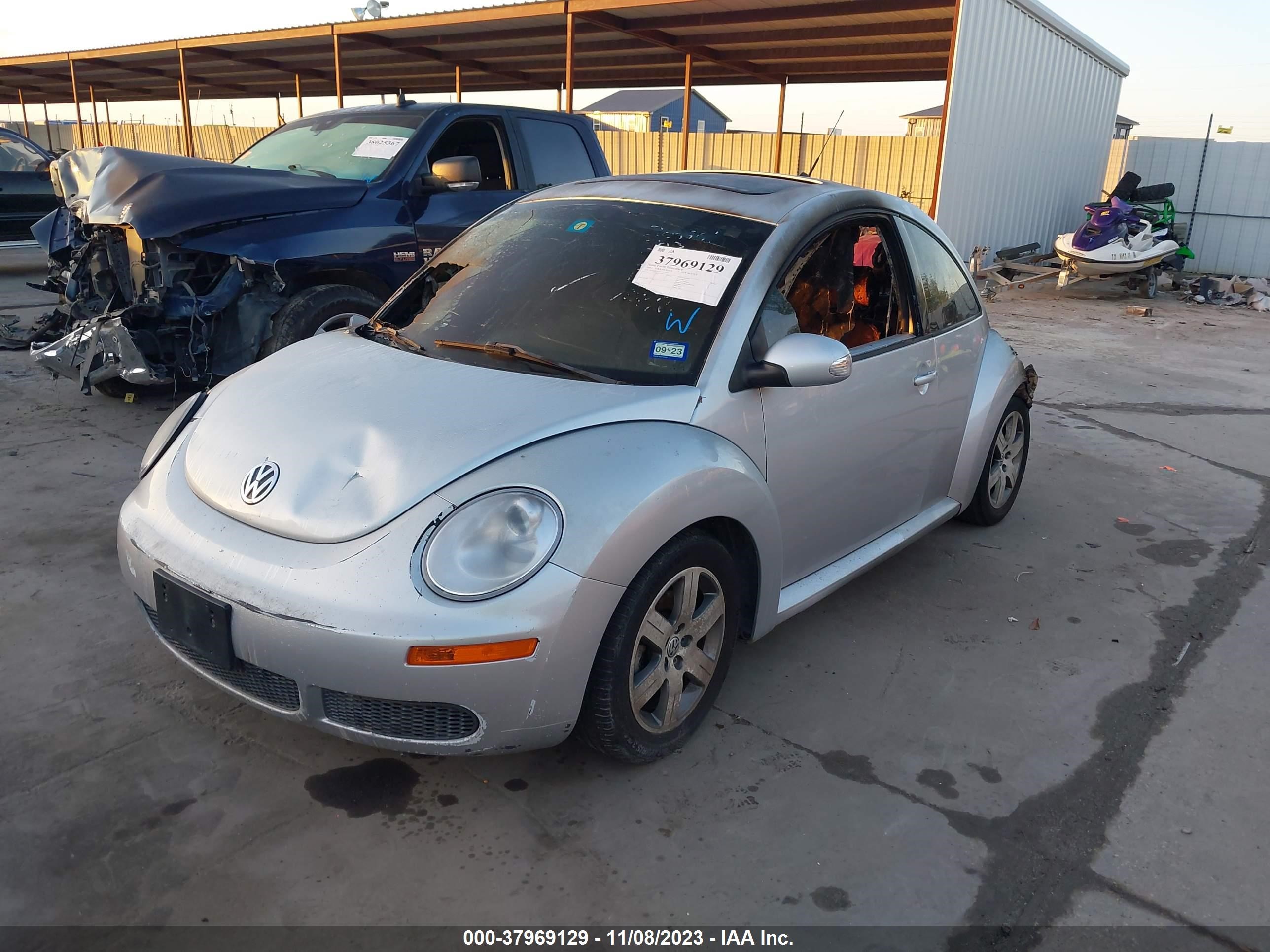 Photo 1 VIN: 3VWRR31C56M423828 - VOLKSWAGEN BEETLE 