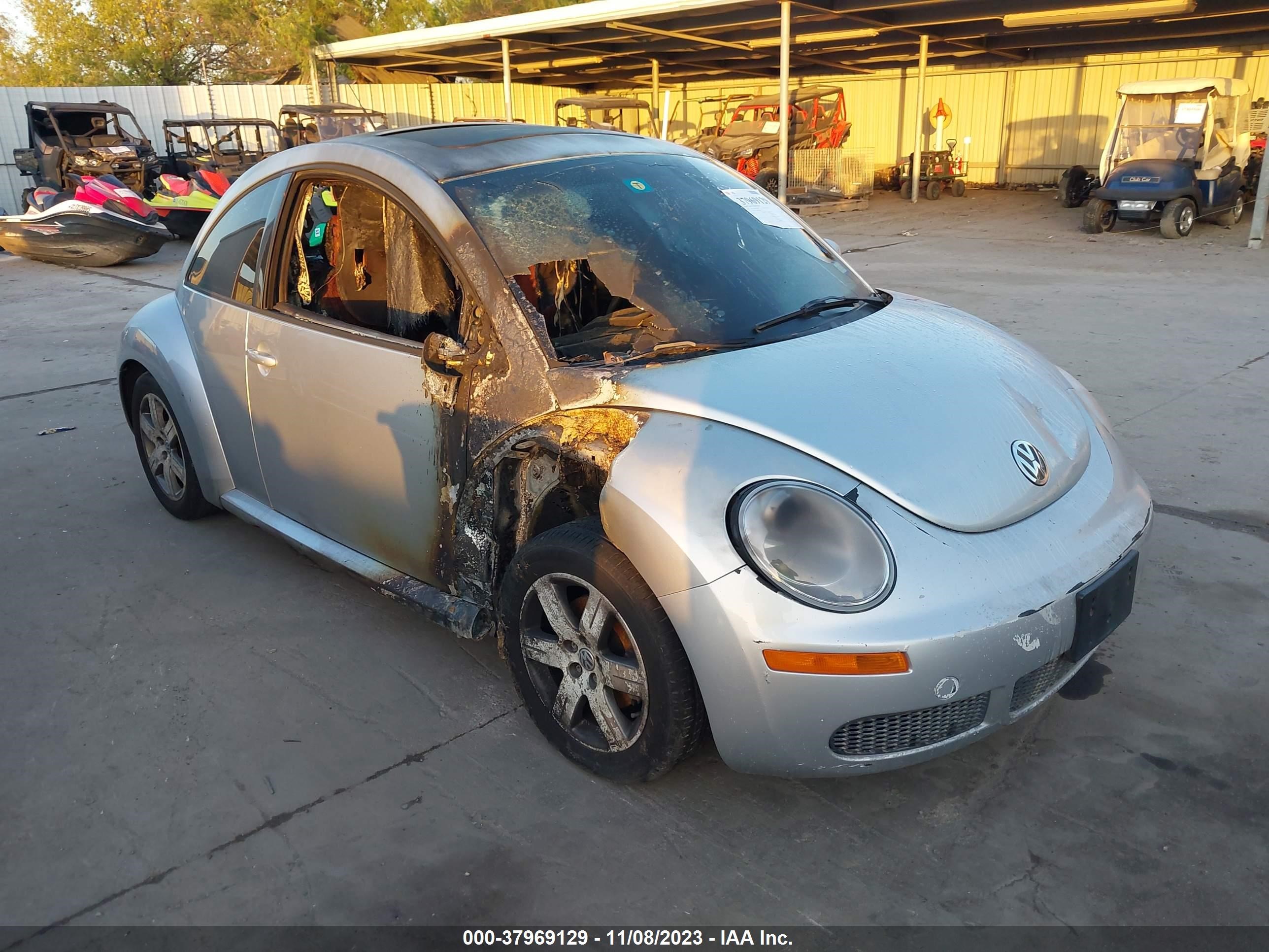 Photo 5 VIN: 3VWRR31C56M423828 - VOLKSWAGEN BEETLE 