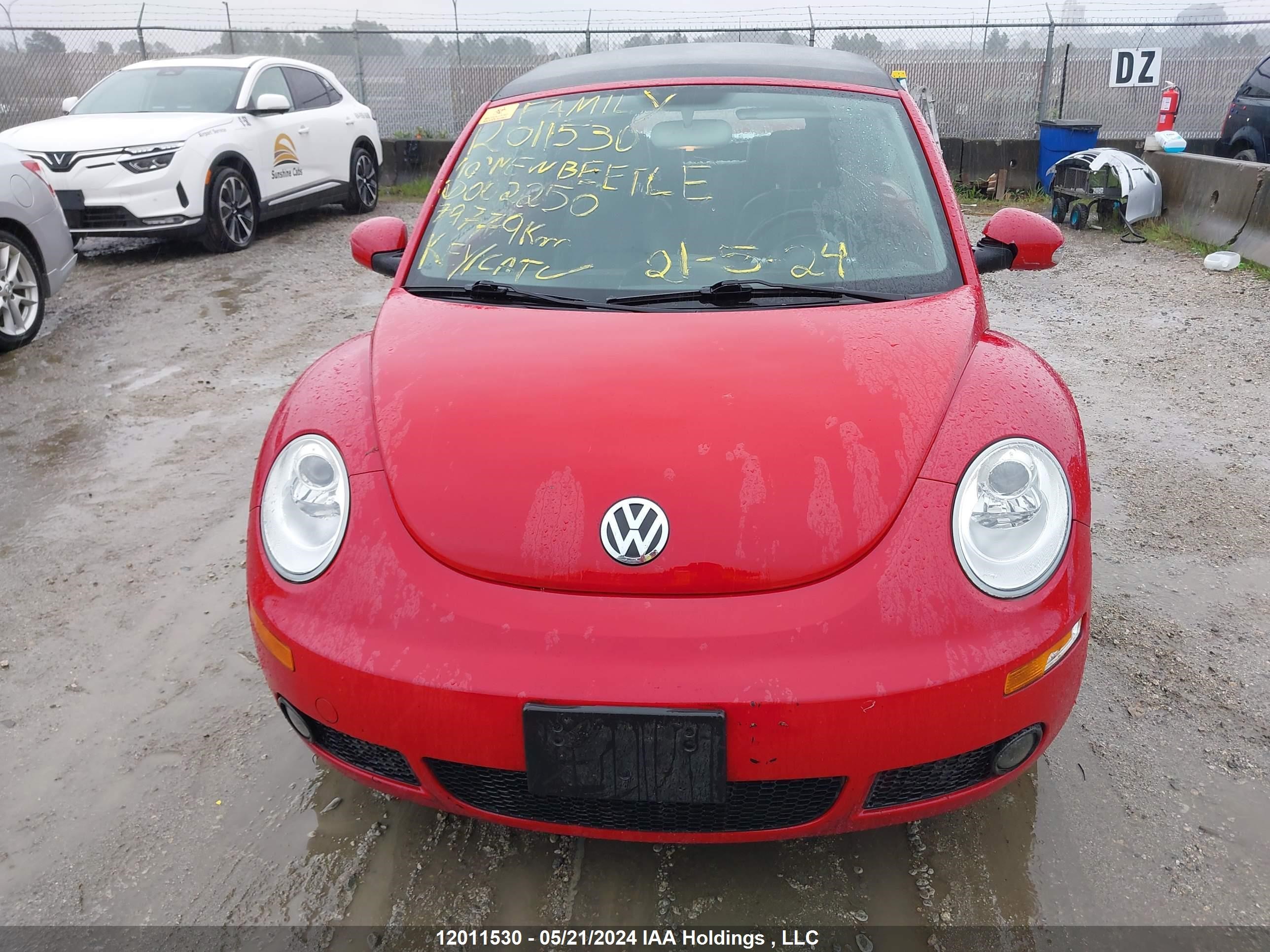 Photo 11 VIN: 3VWRW2AL1AM002250 - VOLKSWAGEN BEETLE 