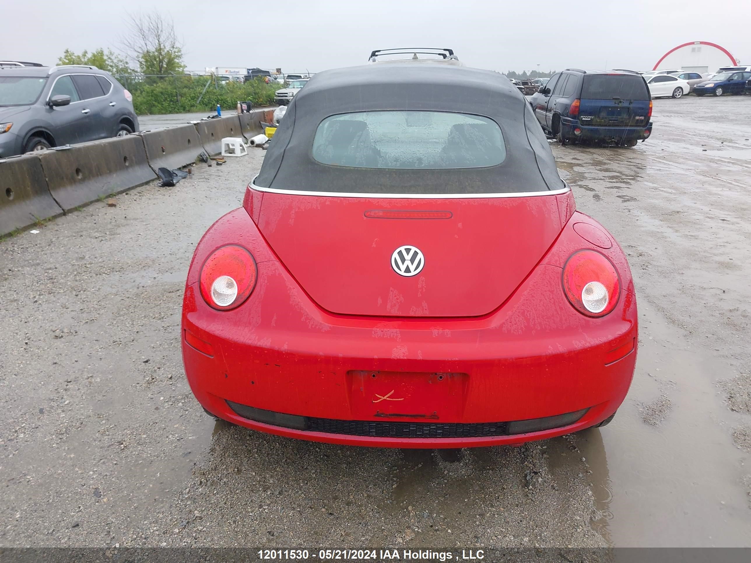 Photo 15 VIN: 3VWRW2AL1AM002250 - VOLKSWAGEN BEETLE 