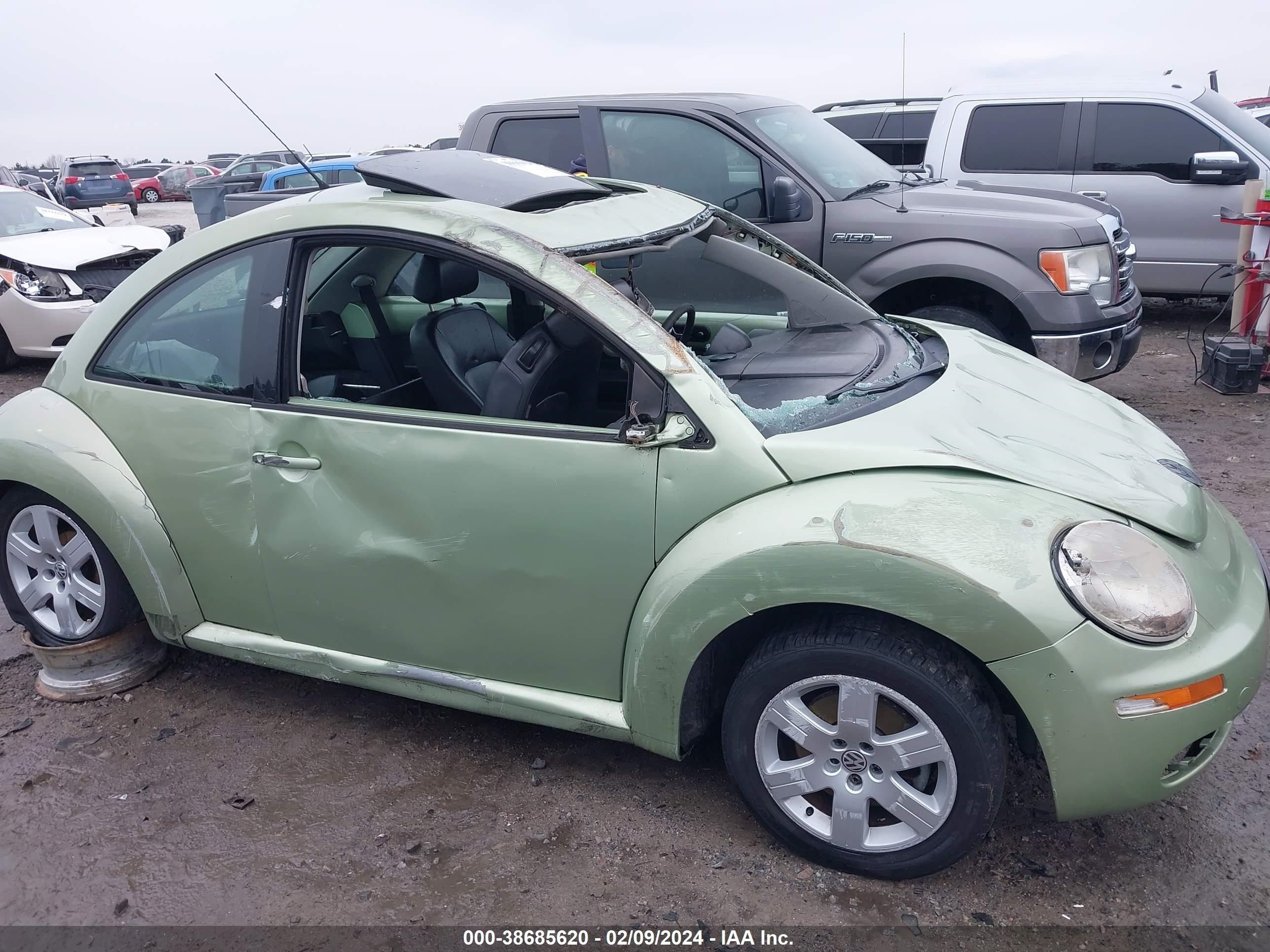 Photo 11 VIN: 3VWRW31C37M514378 - VOLKSWAGEN BEETLE 