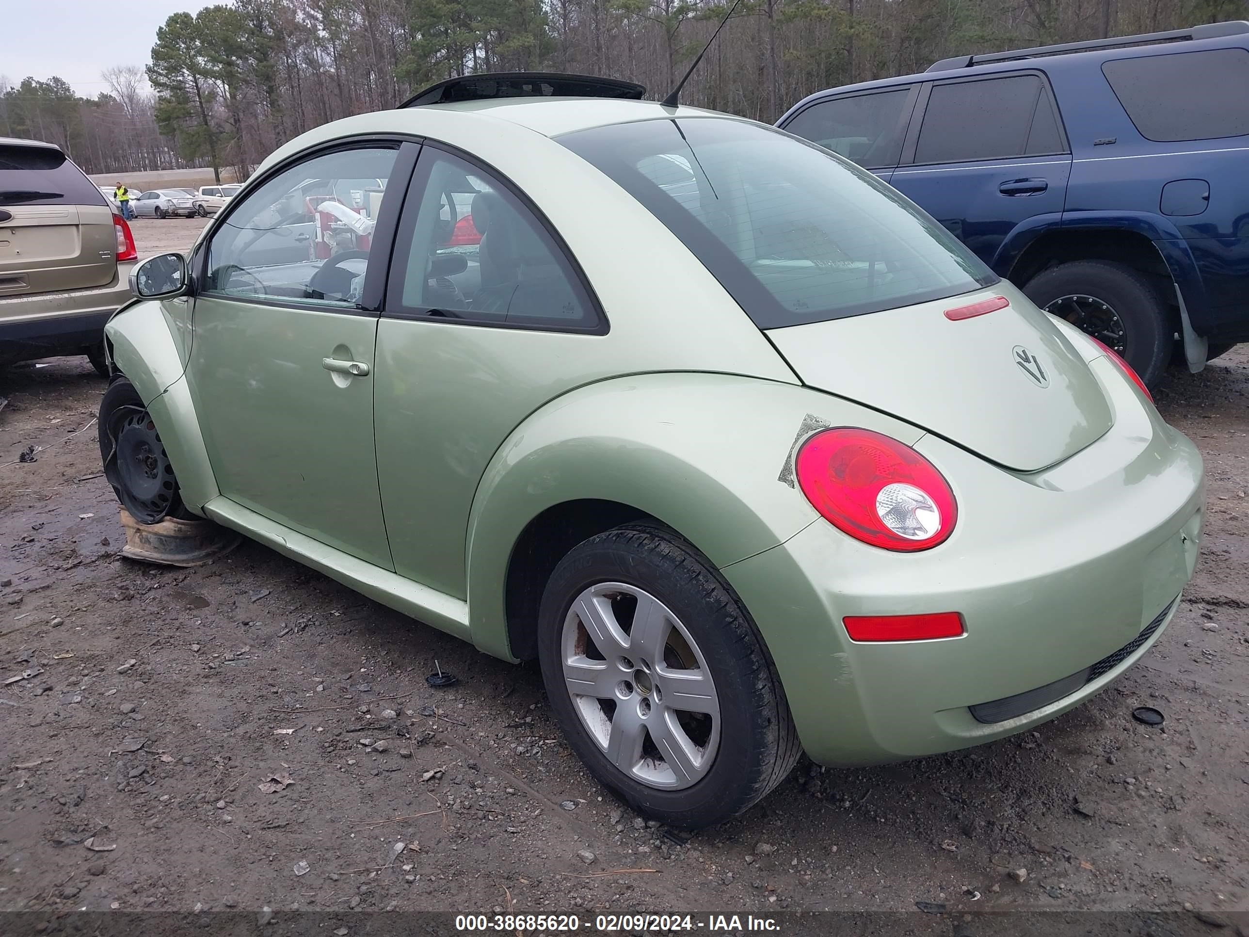 Photo 2 VIN: 3VWRW31C37M514378 - VOLKSWAGEN BEETLE 