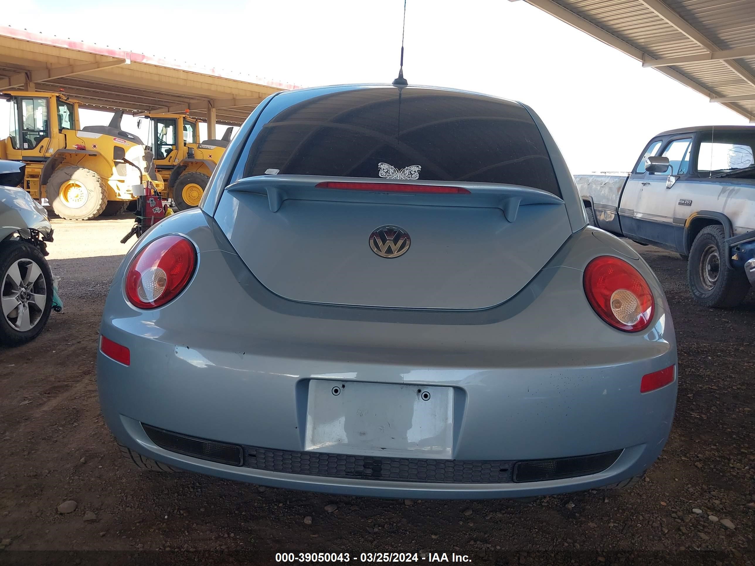 Photo 15 VIN: 3VWRW3AG0AM028637 - VOLKSWAGEN BEETLE 