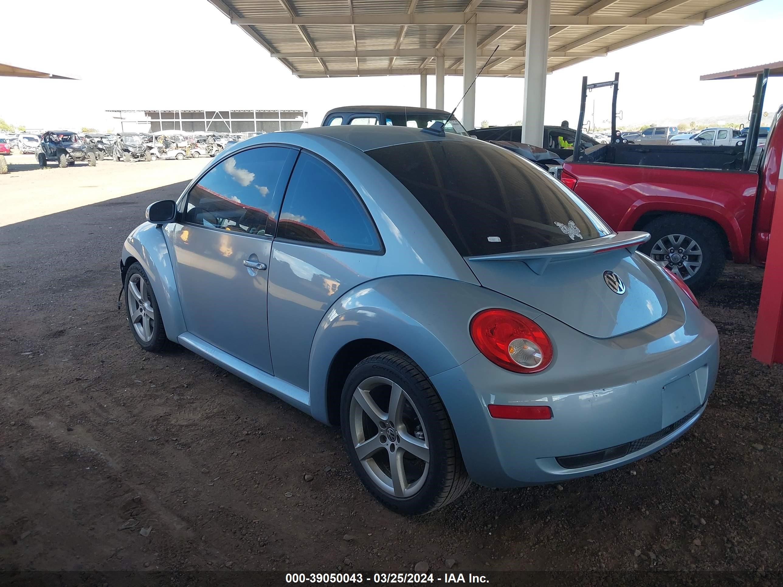 Photo 2 VIN: 3VWRW3AG0AM028637 - VOLKSWAGEN BEETLE 