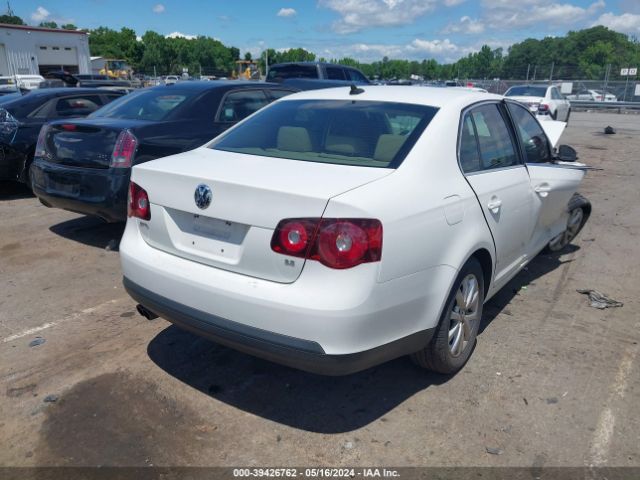 Photo 3 VIN: 3VWRX7AJ0AM027844 - VOLKSWAGEN JETTA 