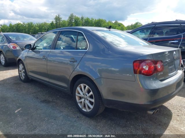 Photo 2 VIN: 3VWRX7AJ0AM028783 - VOLKSWAGEN JETTA 