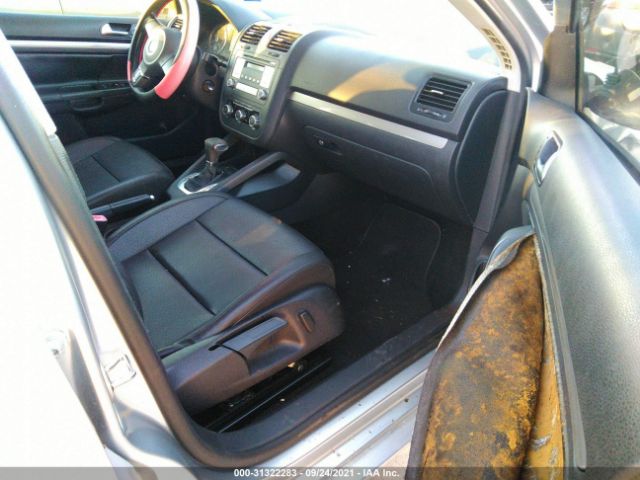 Photo 4 VIN: 3VWRX7AJ1AM158121 - VOLKSWAGEN JETTA SEDAN 