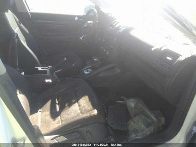 Photo 4 VIN: 3VWRX7AJ2AM038747 - VOLKSWAGEN JETTA SEDAN 