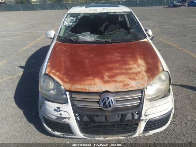 Photo 5 VIN: 3VWRX7AJ2AM038747 - VOLKSWAGEN JETTA SEDAN 