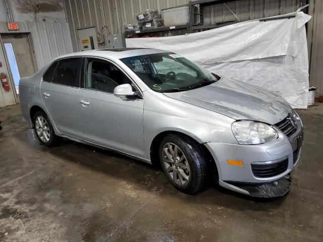 Photo 3 VIN: 3VWRX7AJ3AM049840 - VOLKSWAGEN JETTA SE 