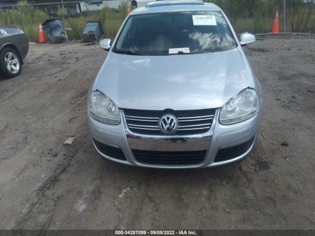 Photo 5 VIN: 3VWRX7AJ4AM051077 - VOLKSWAGEN JETTA SEDAN 