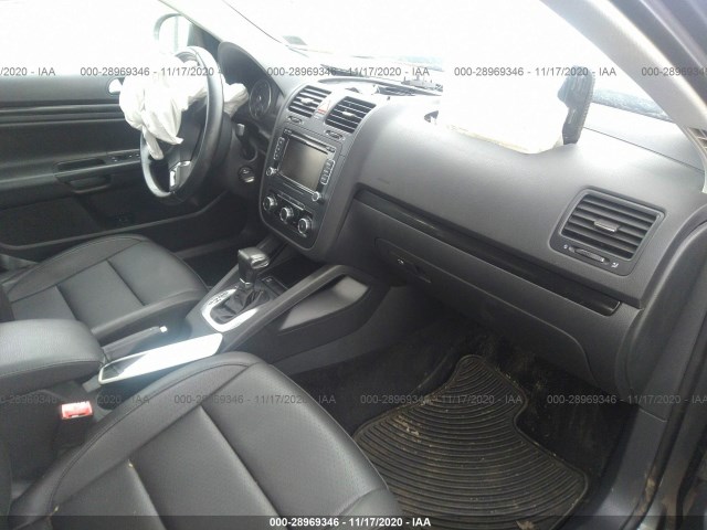 Photo 4 VIN: 3VWRX7AJ7AM017490 - VOLKSWAGEN JETTA SEDAN 