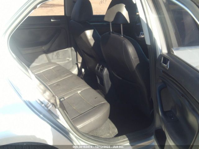 Photo 7 VIN: 3VWRX7AJ7AM061134 - VOLKSWAGEN JETTA 