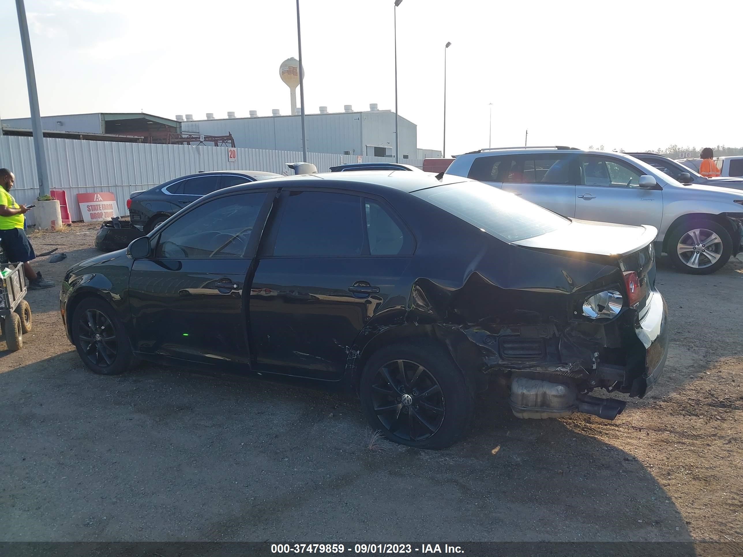 Photo 14 VIN: 3VWRX7AJ7AM105004 - VOLKSWAGEN JETTA 