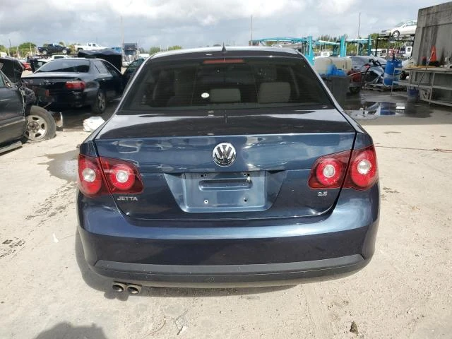 Photo 5 VIN: 3VWRX7AJ9AM136366 - VOLKSWAGEN JETTA SE 