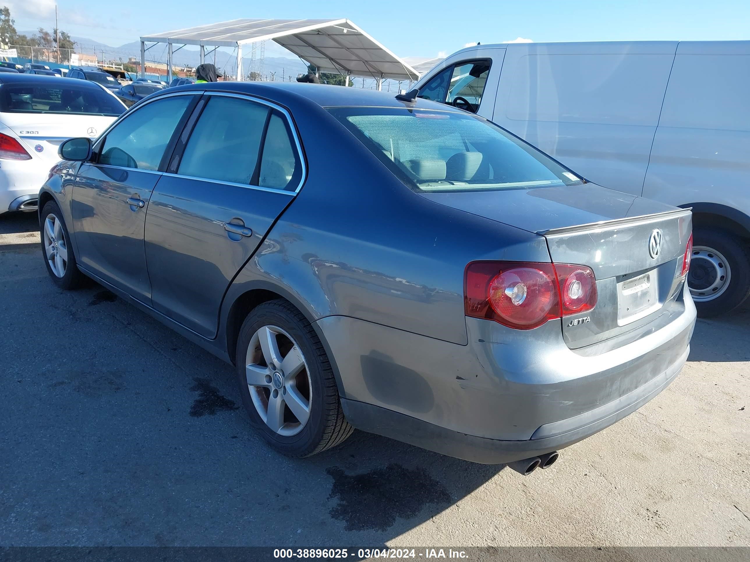 Photo 2 VIN: 3VWRZ71K28M072751 - VOLKSWAGEN JETTA 