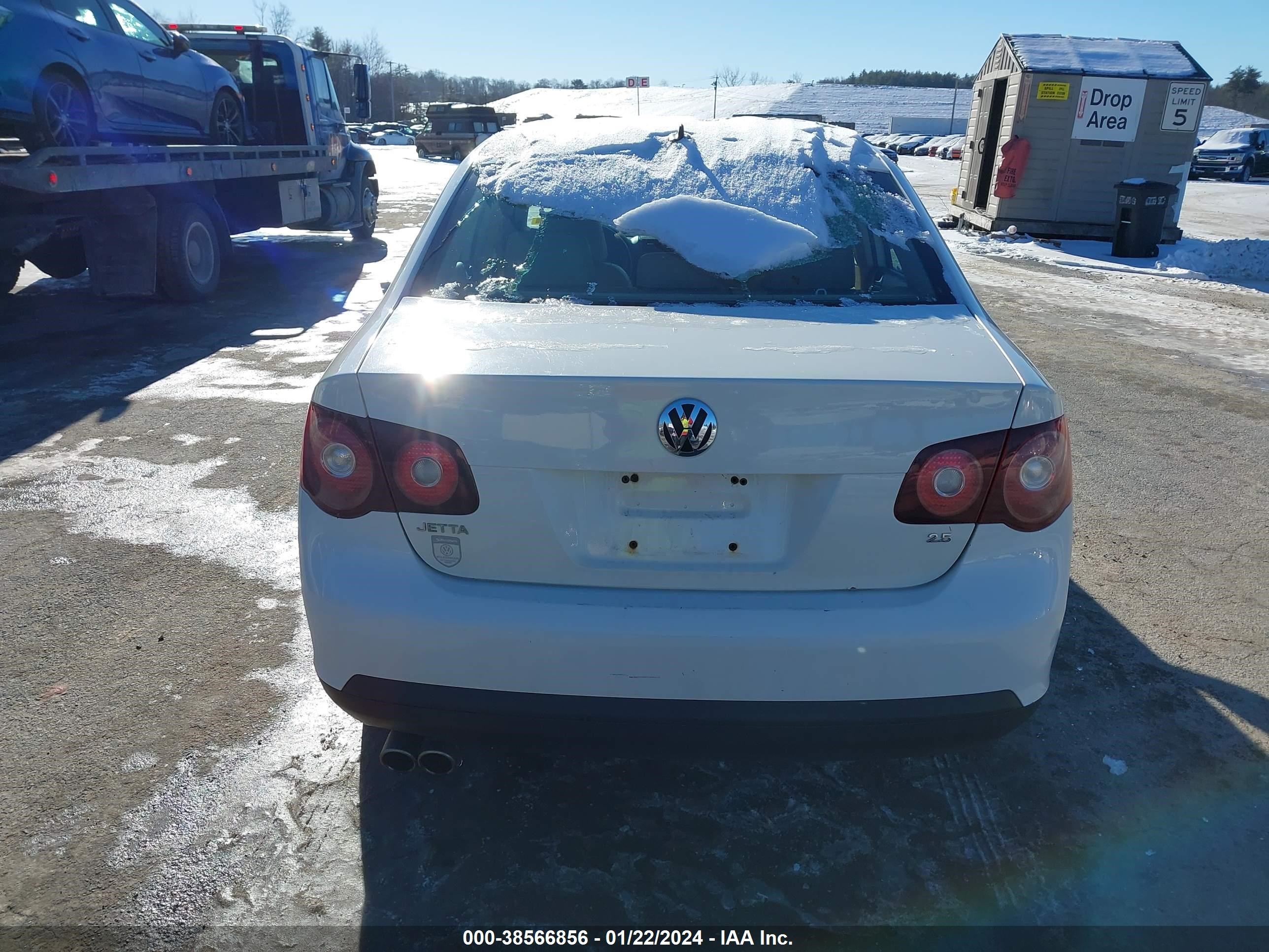 Photo 16 VIN: 3VWRZ71K38M094306 - VOLKSWAGEN JETTA 