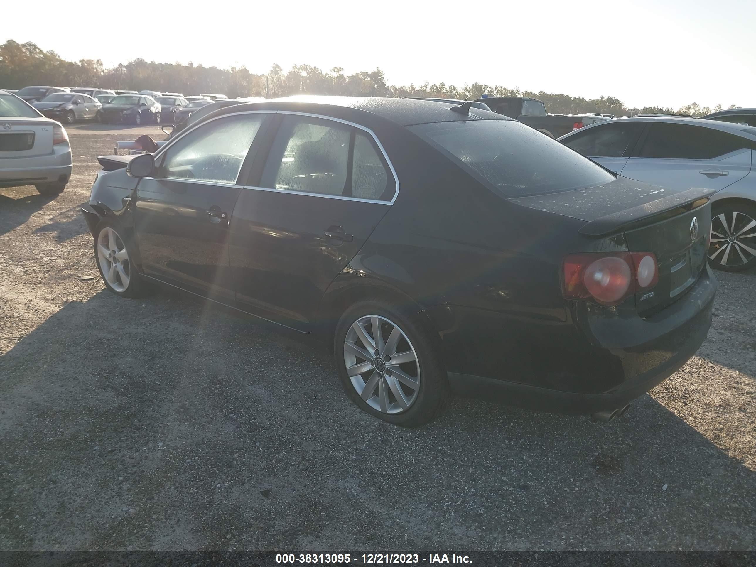 Photo 2 VIN: 3VWRZ71K38M188086 - VOLKSWAGEN JETTA 