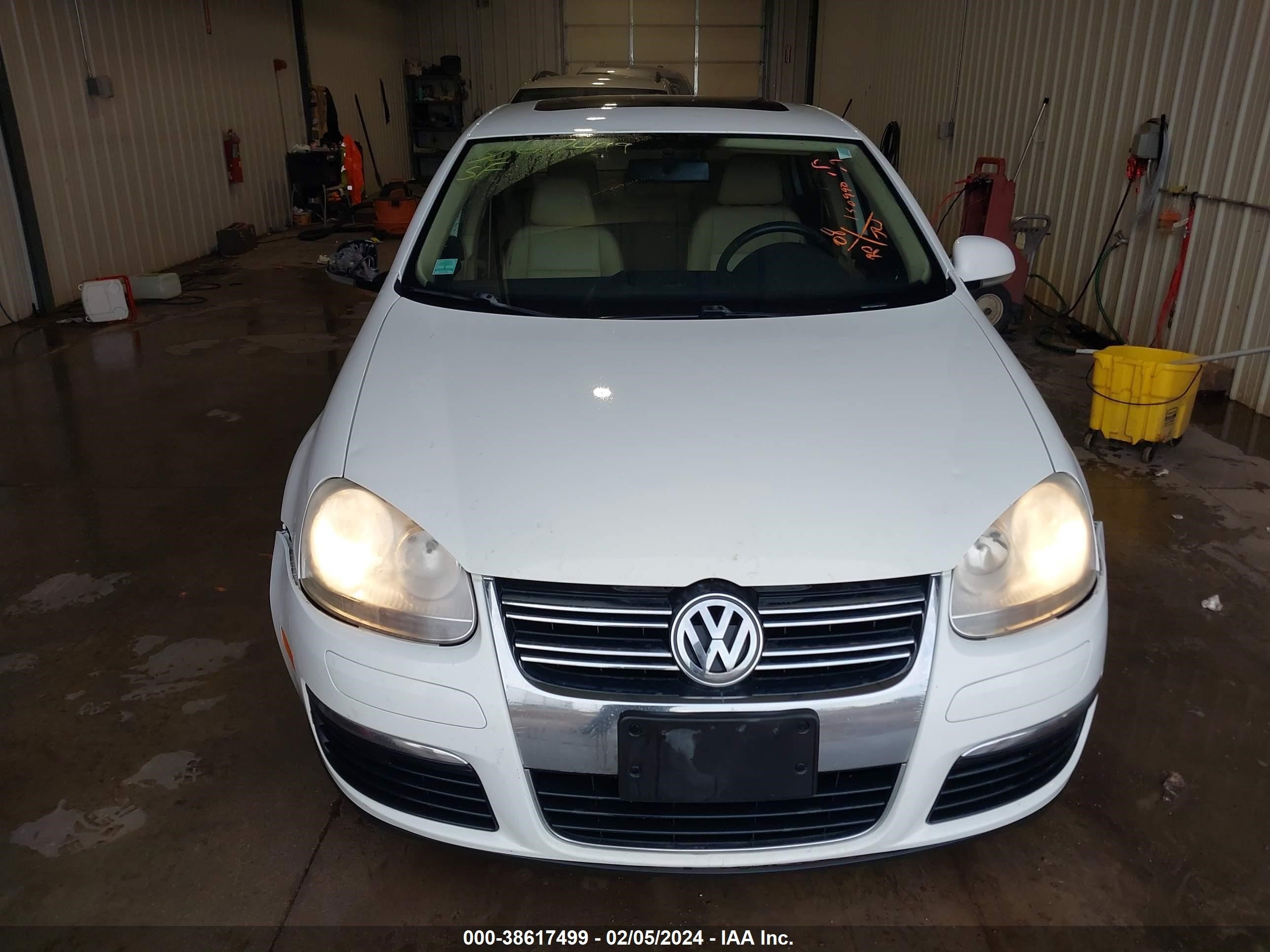 Photo 11 VIN: 3VWRZ71K58M038268 - VOLKSWAGEN JETTA 