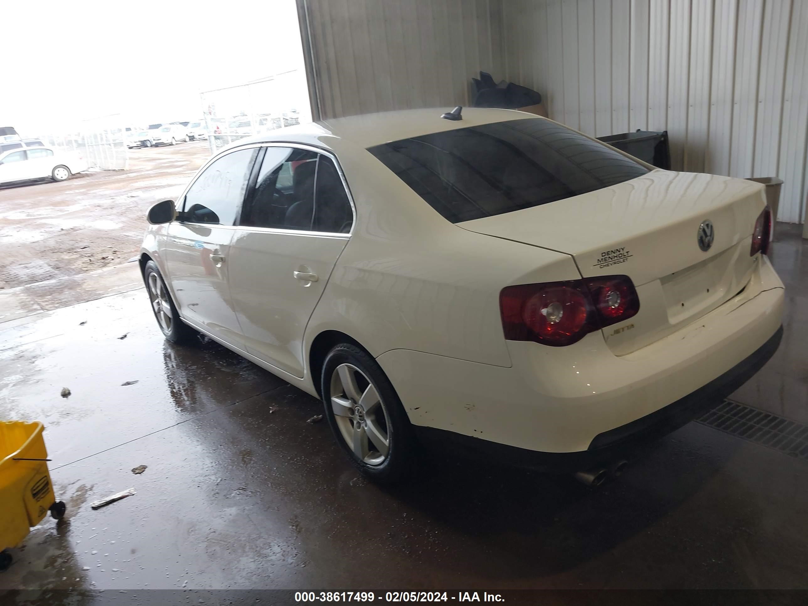 Photo 2 VIN: 3VWRZ71K58M038268 - VOLKSWAGEN JETTA 