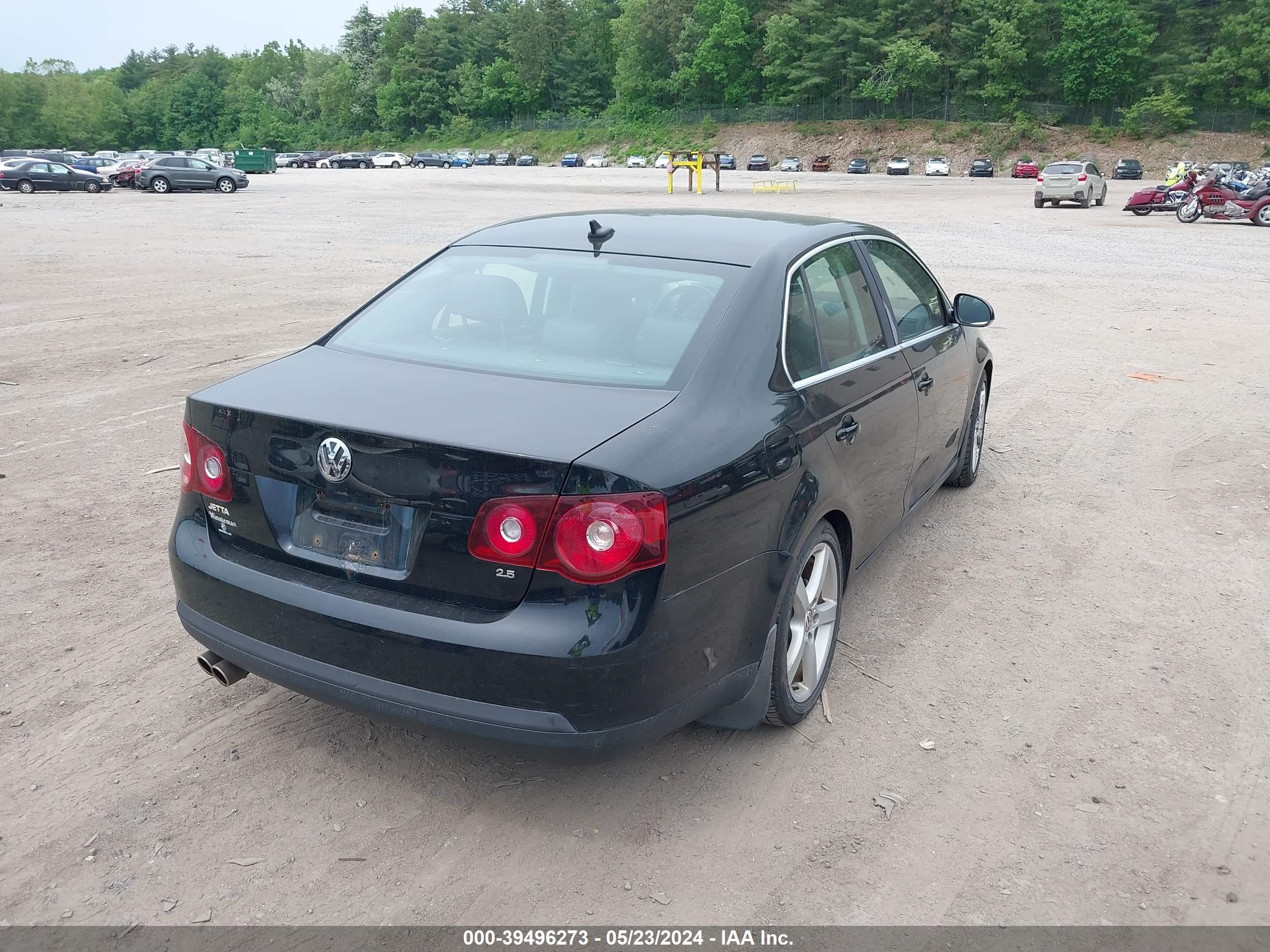 Photo 3 VIN: 3VWRZ71K78M013128 - VOLKSWAGEN JETTA 